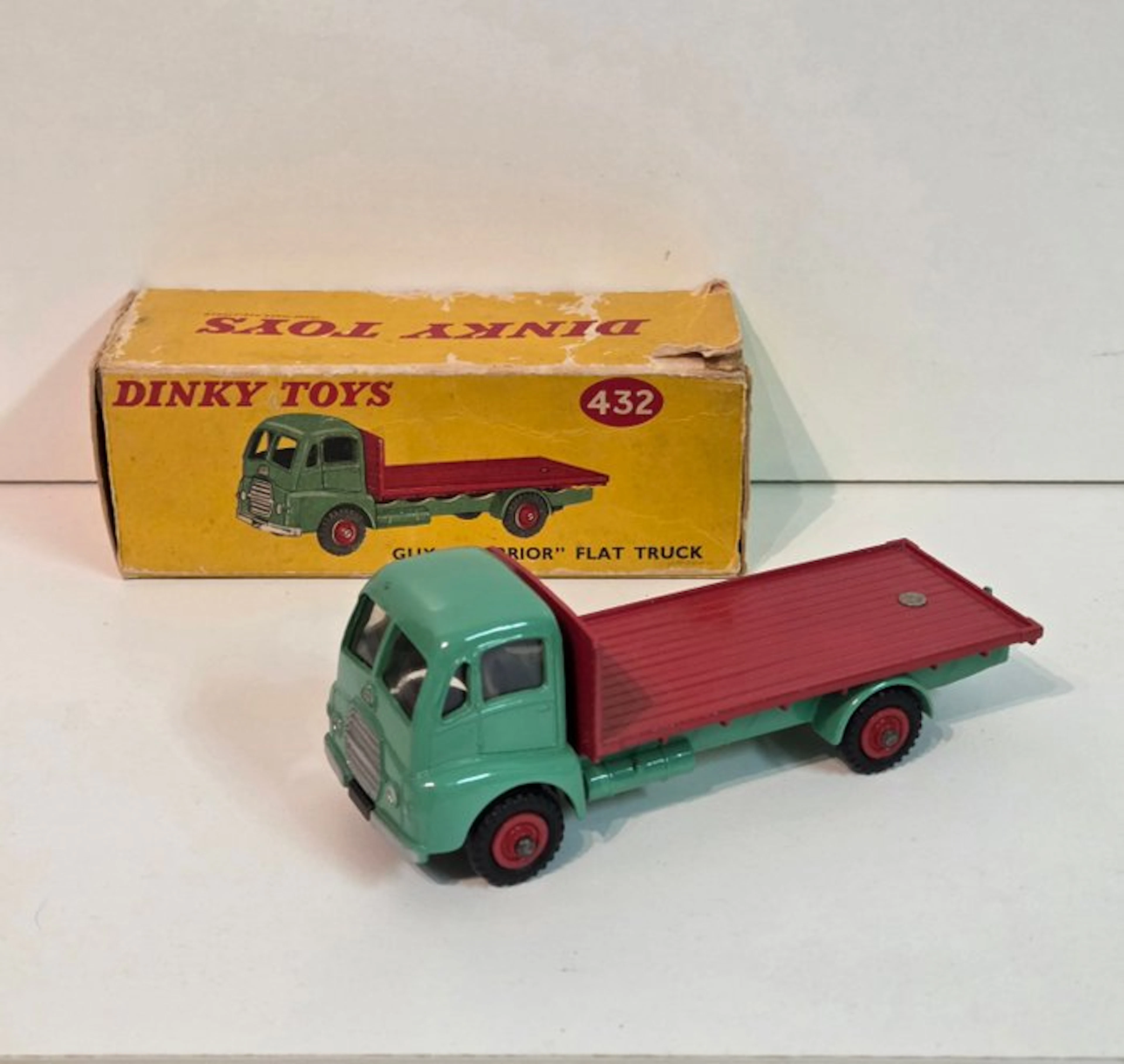 Dinky Toys - Model truck - 432 Guy Warrior Flat Truck
