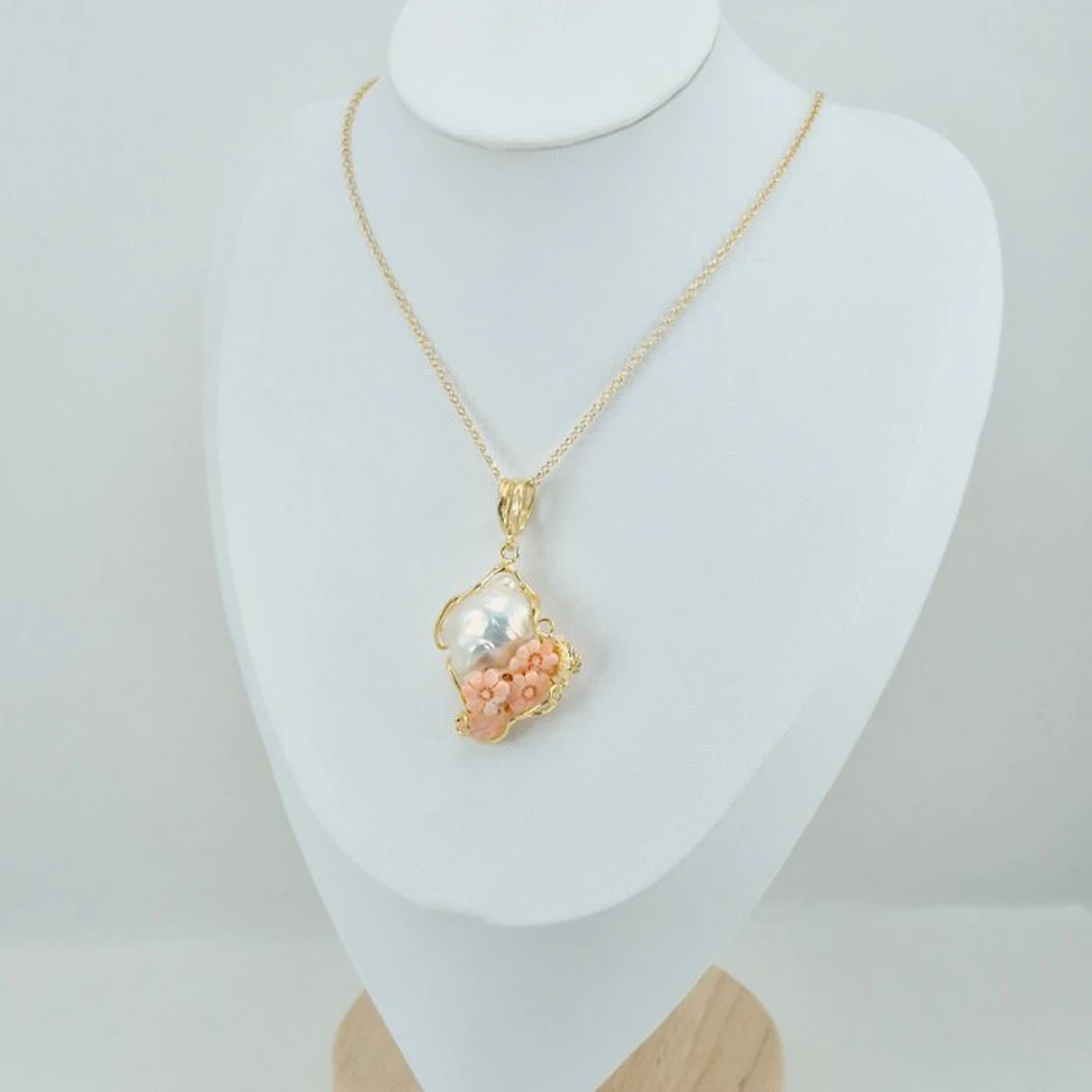 Silver Necklace with pendant - Pink coral and pearl
