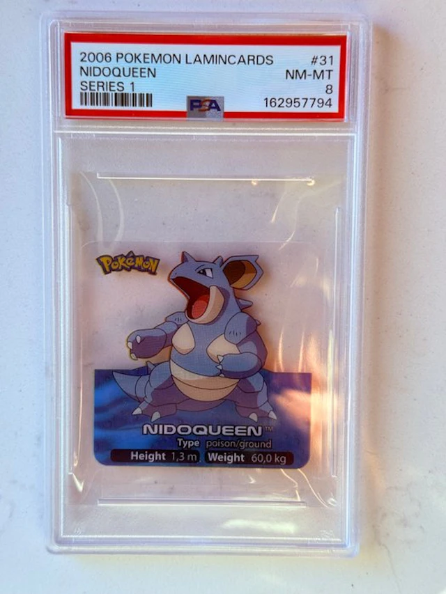 Pokémon - 1 Graded card - Nidoqueen 31 - PSA 8 - Various sets