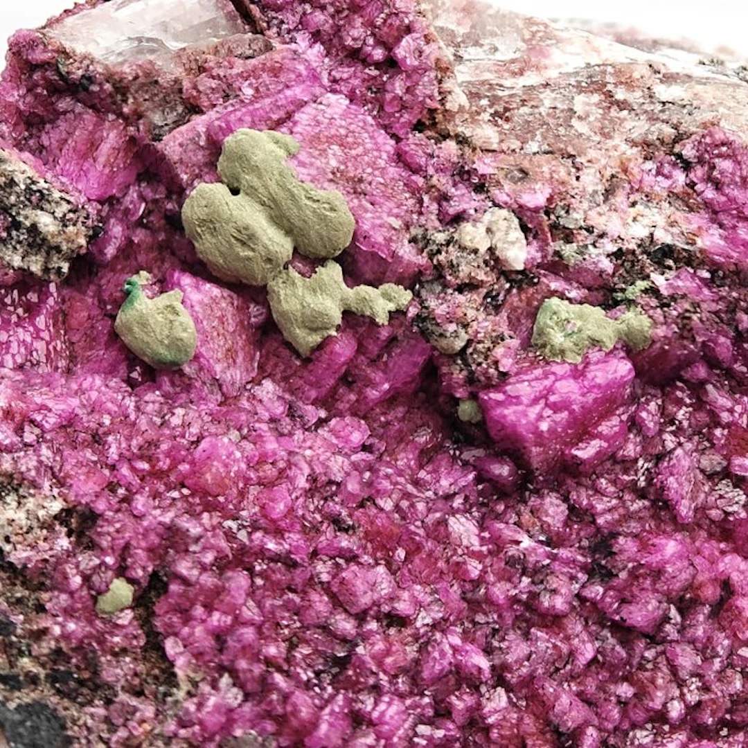 Rarest green Kolwezite on cobaltocalcite fuchsia Crystals...