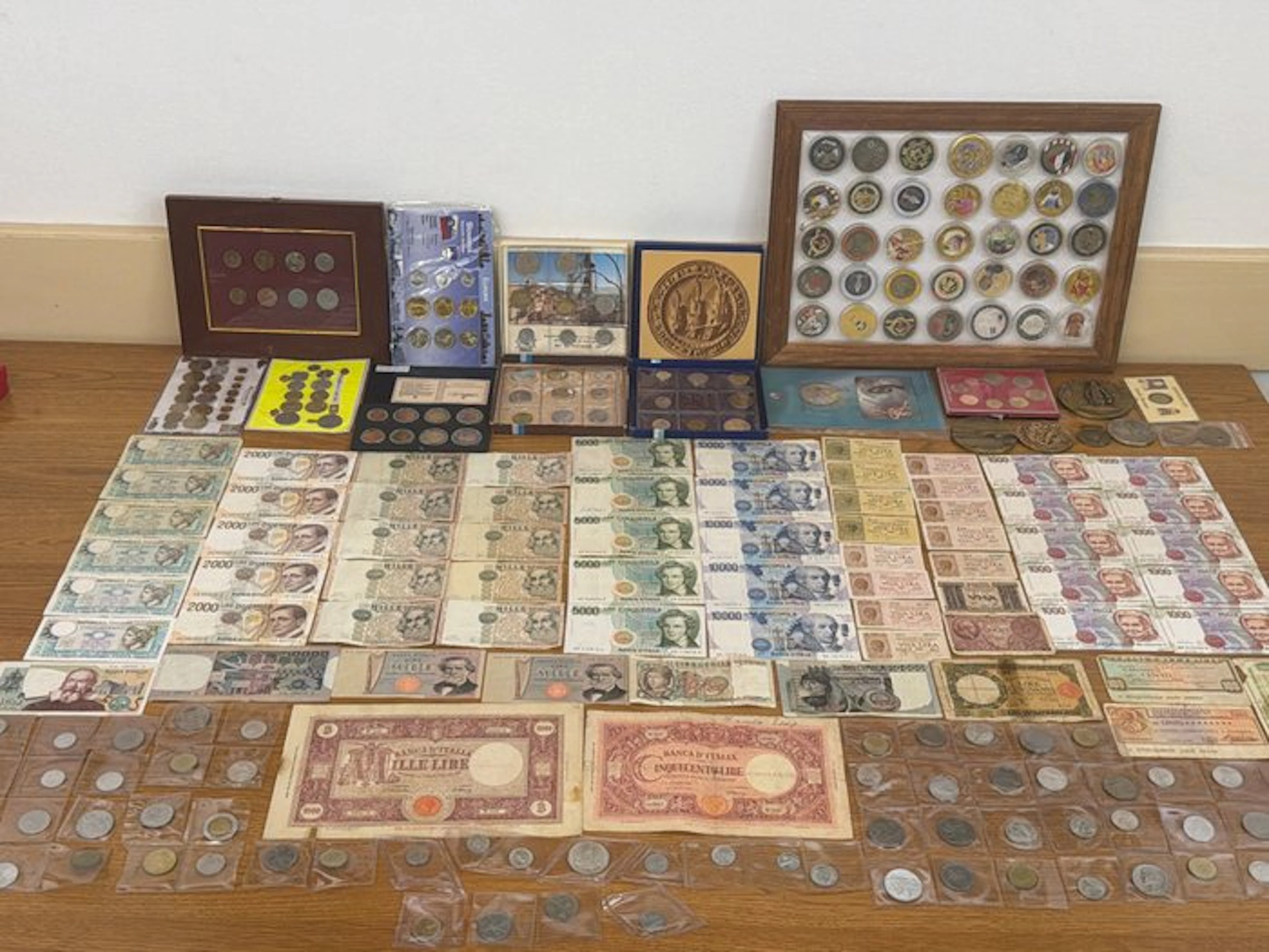 Italy. 278 varie in lire varie Lire (Italia