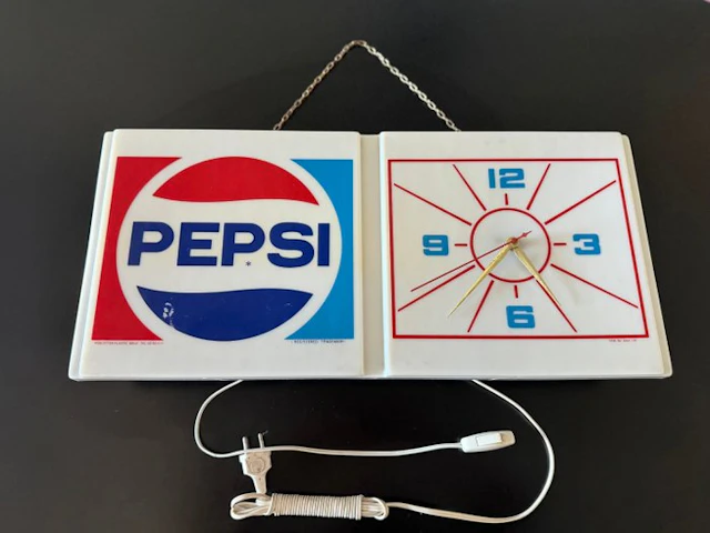 Rare Vintage Pepsi-Cola Illuminated Advertising Clock –...