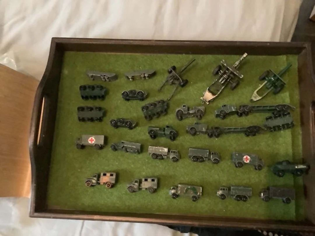Matchbox 1:76 - Model military vehicle (26) - set van...