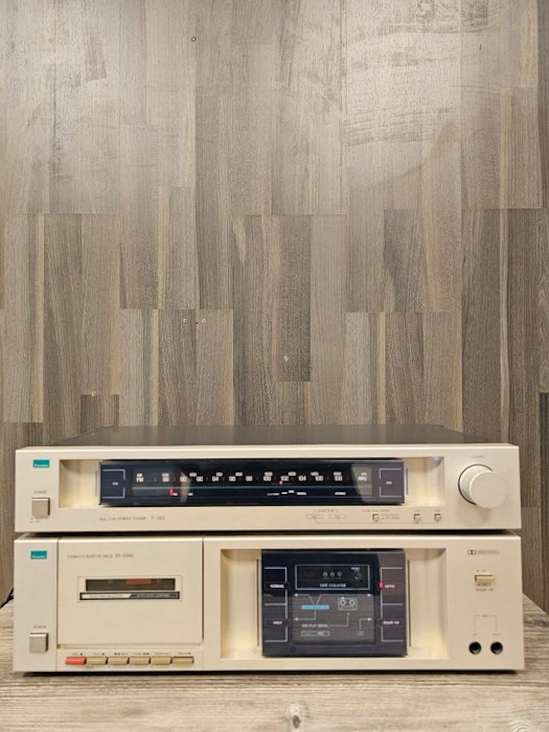 Sansui - T-505 Tuner & D-55M Cassette Deck Hi-fi set