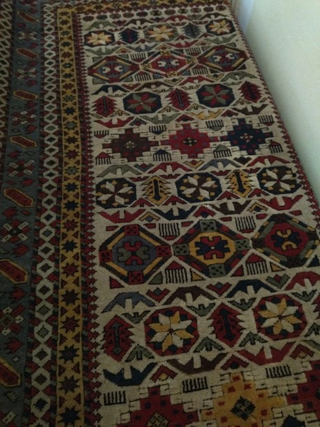 Carpet - 190 cm - 126 cm - Hand-knotted Shirvan