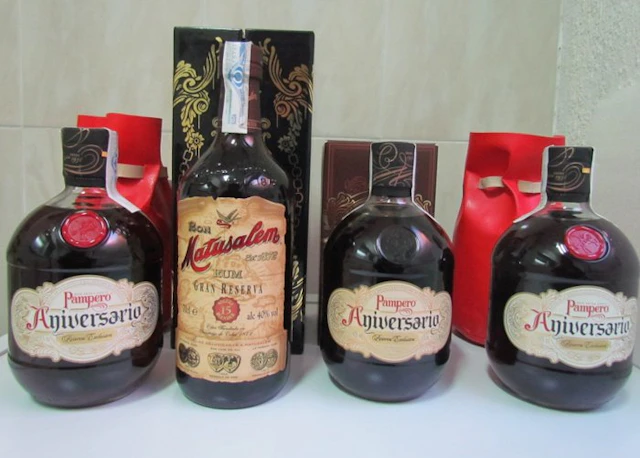 Pampero Aniversario Reserva Exclusiva + Ron Matusalem Gran Reserva 15yo - b