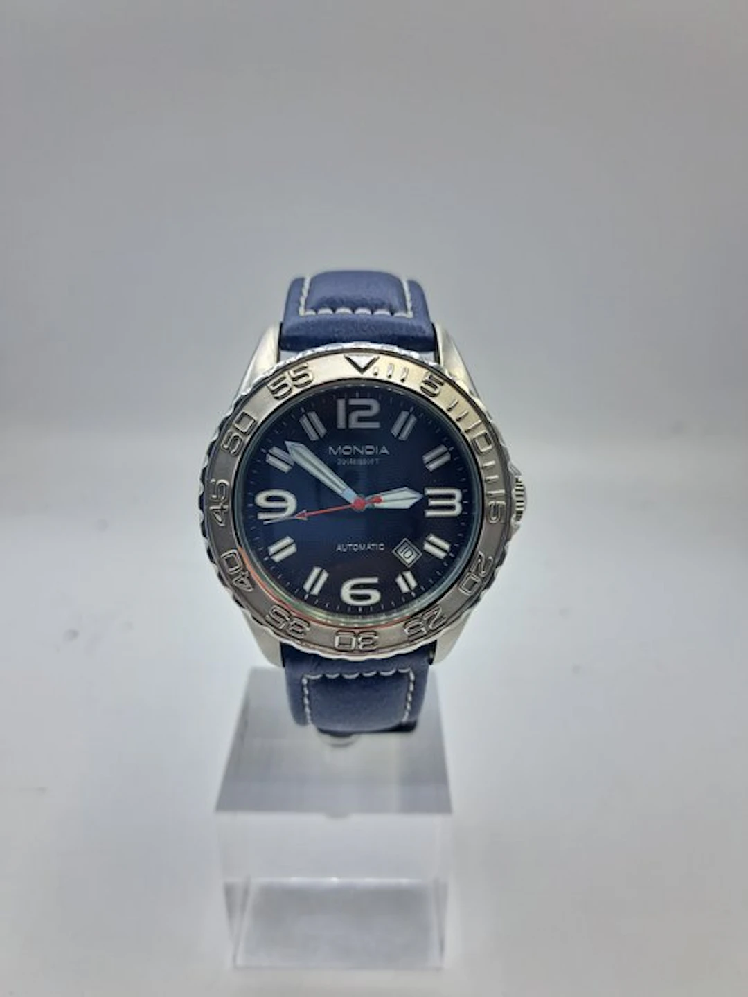 Mondia - 3-015 - No reserve price - Men - 2010-2020