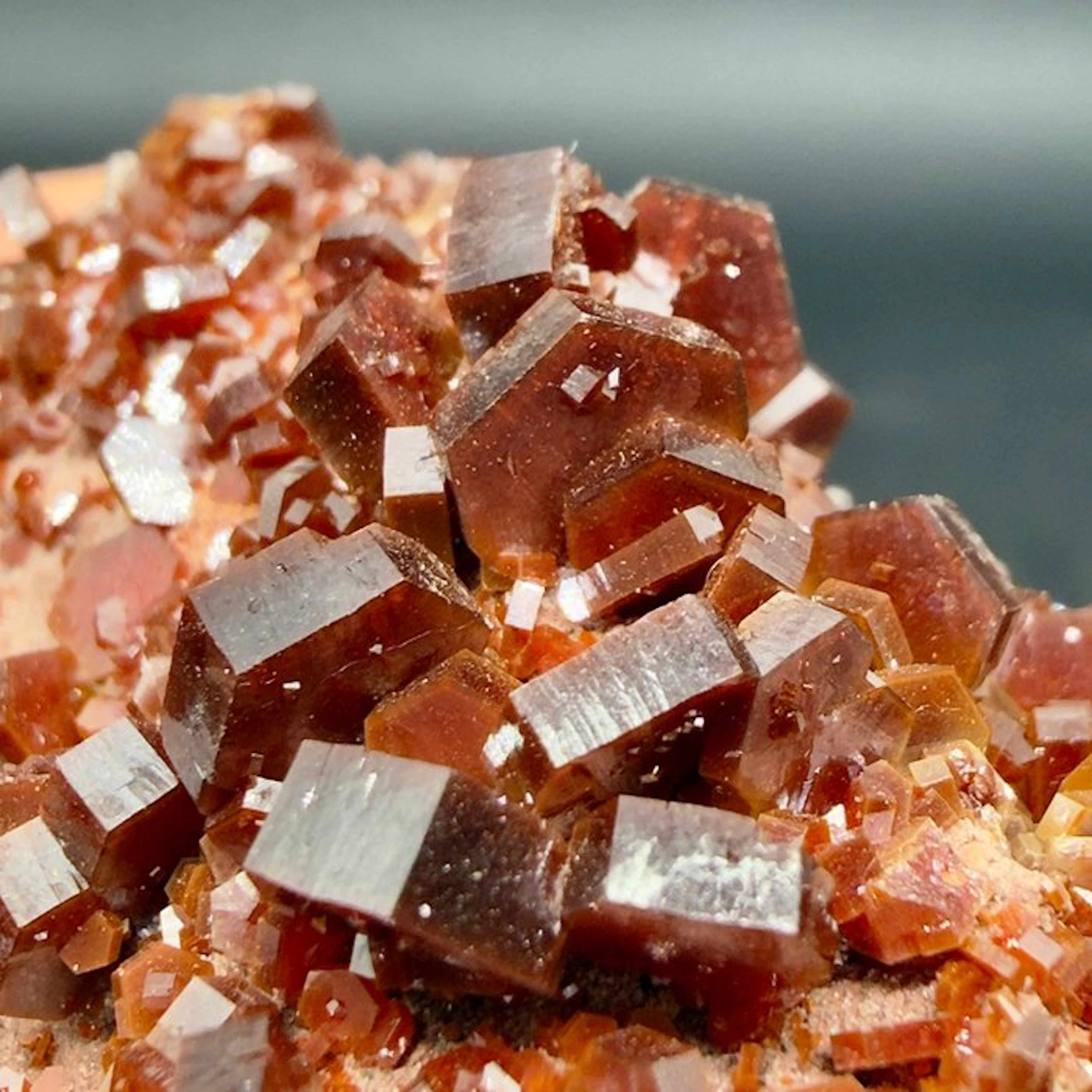 Vanadinite Rough - Height: 9 cm - Width: 7 cm- 325 g - (1)