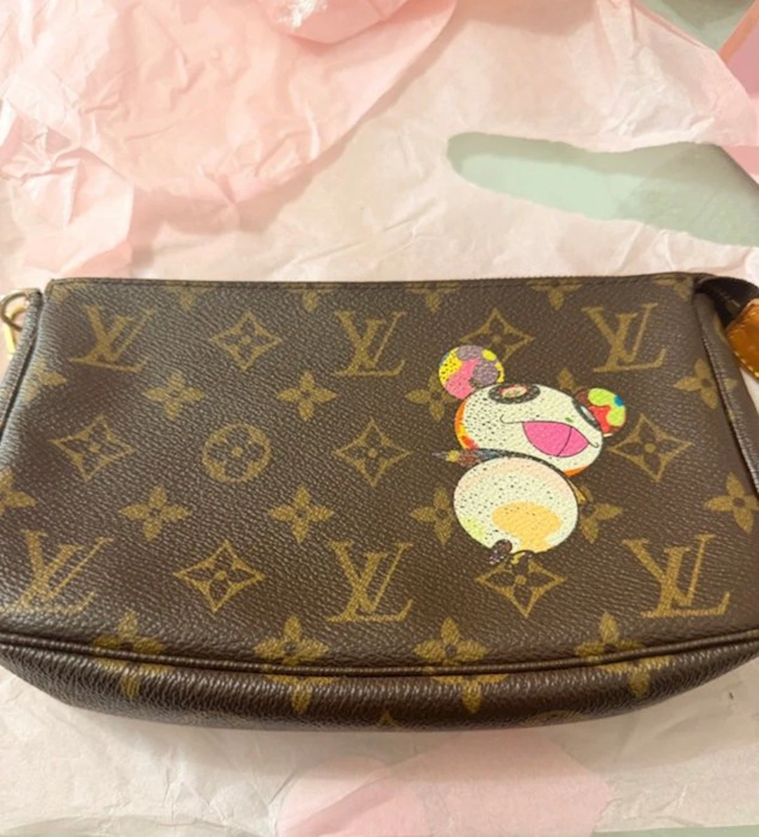 Louis Vuitton - Pochette Accessoires - Handbag