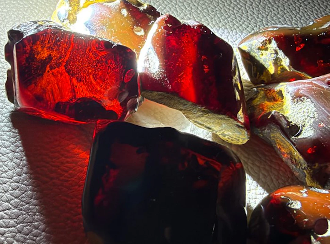 Dominican Amber!! High Quality- 80.26 g