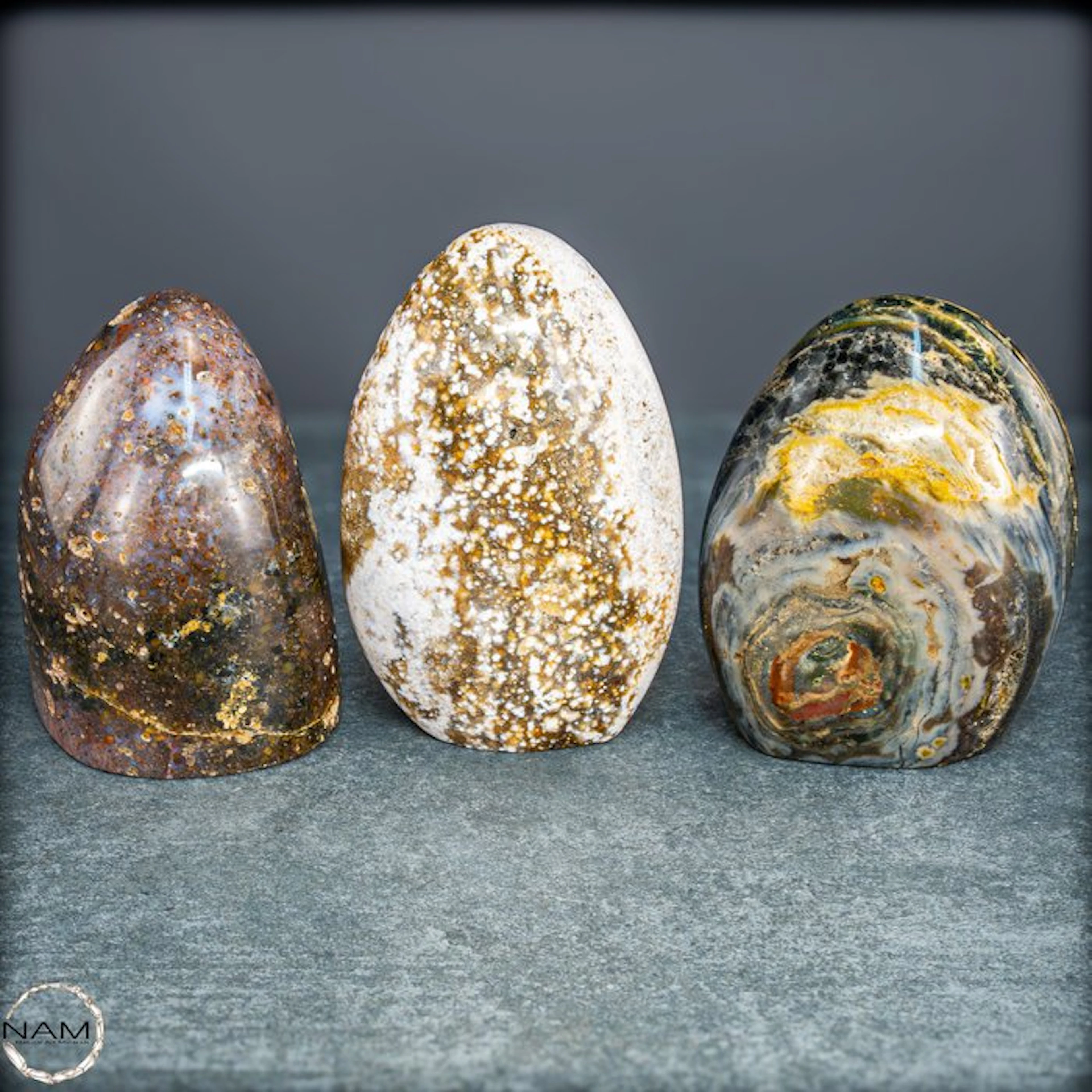 Striking jasper trio in freeform – expressive natural...