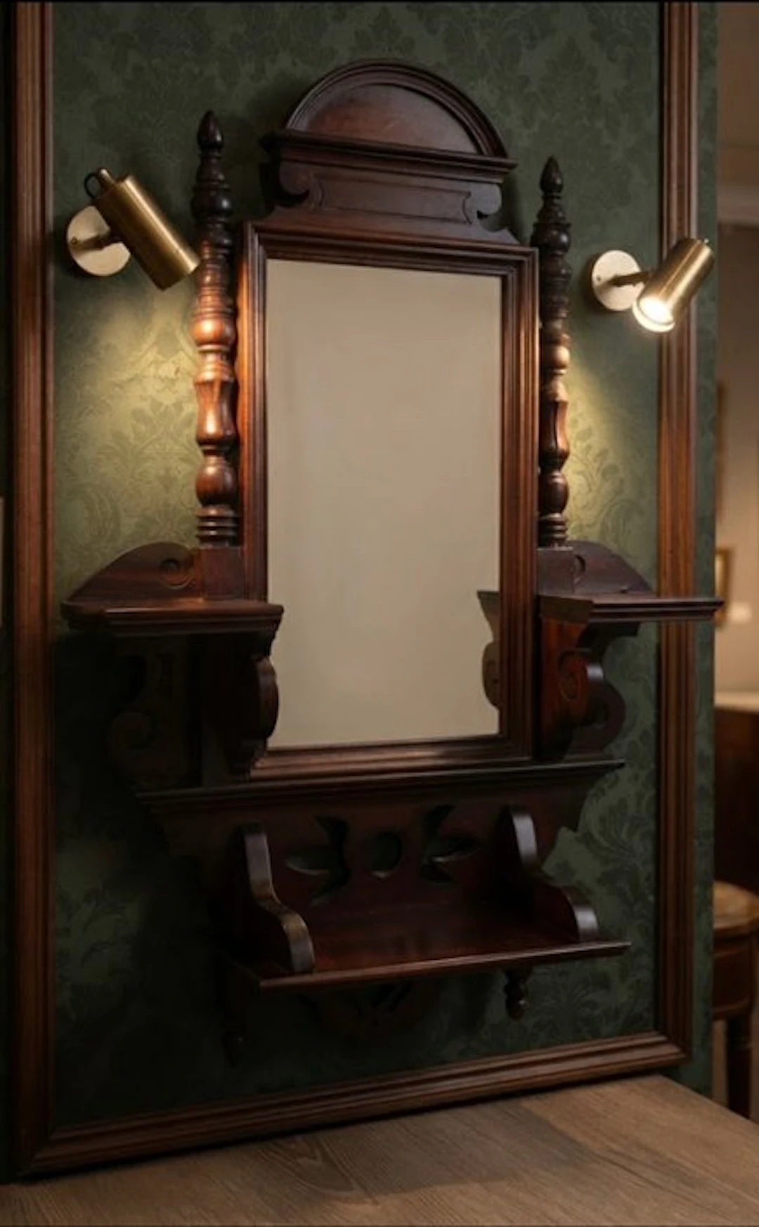 Mirror - Burr walnut - Handmade Gründerzeit 1880