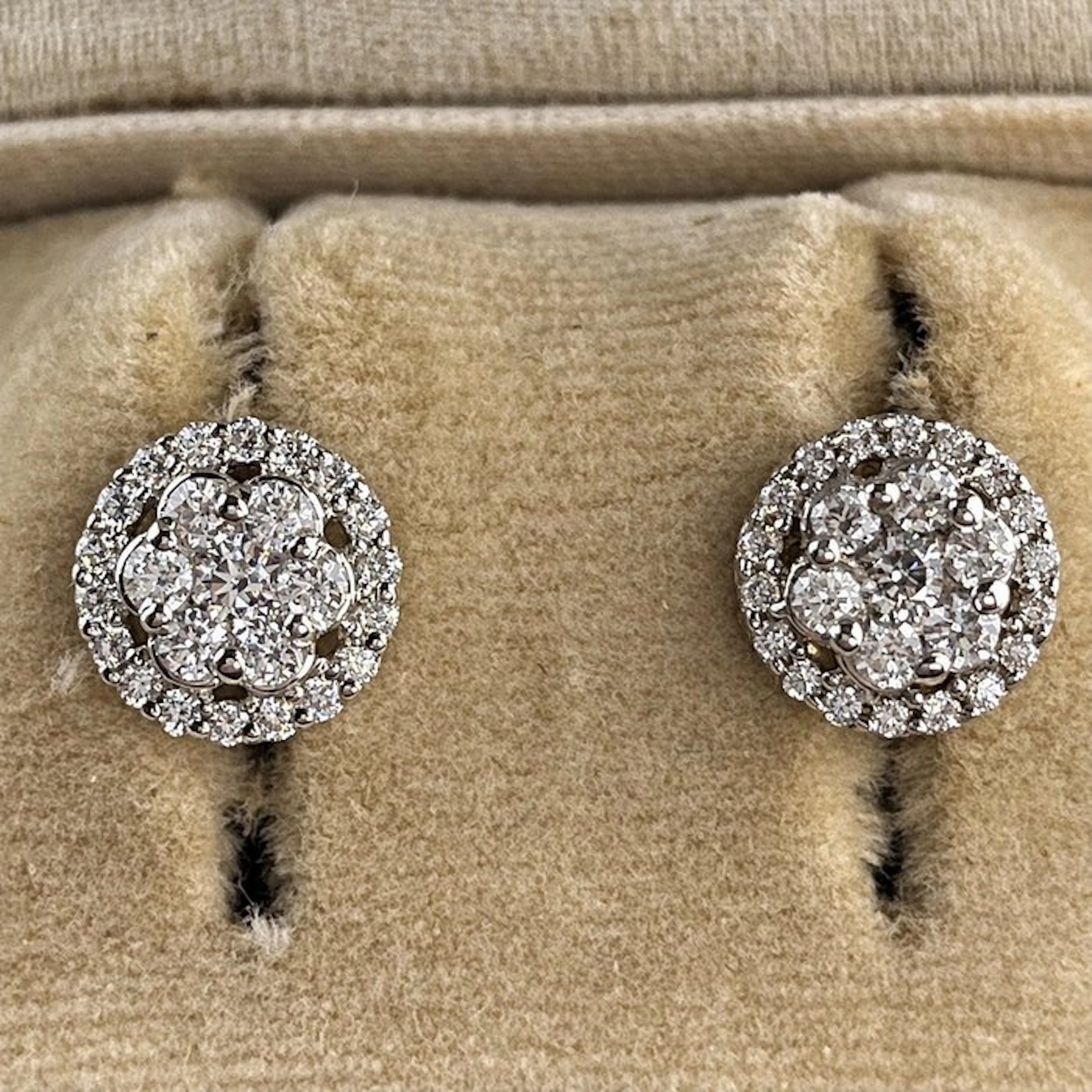 No reserve price - Earrings - 9 kt. White gold - 0.76ct. tw. Diamond (Natural)