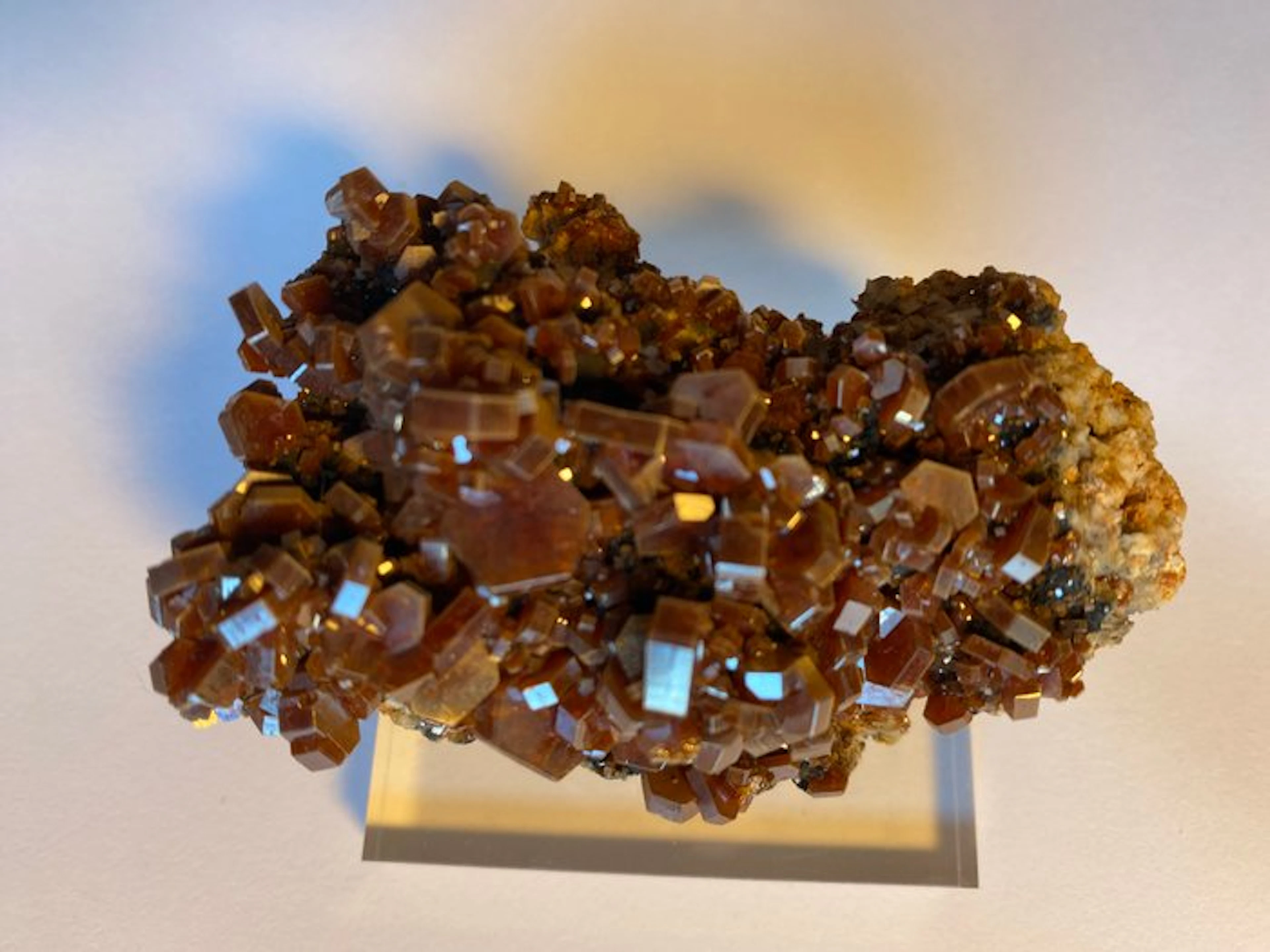 Vanadinite Crystals on matrix - Height: 6 cm - Width: 8.5 cm- 259 g - (1)