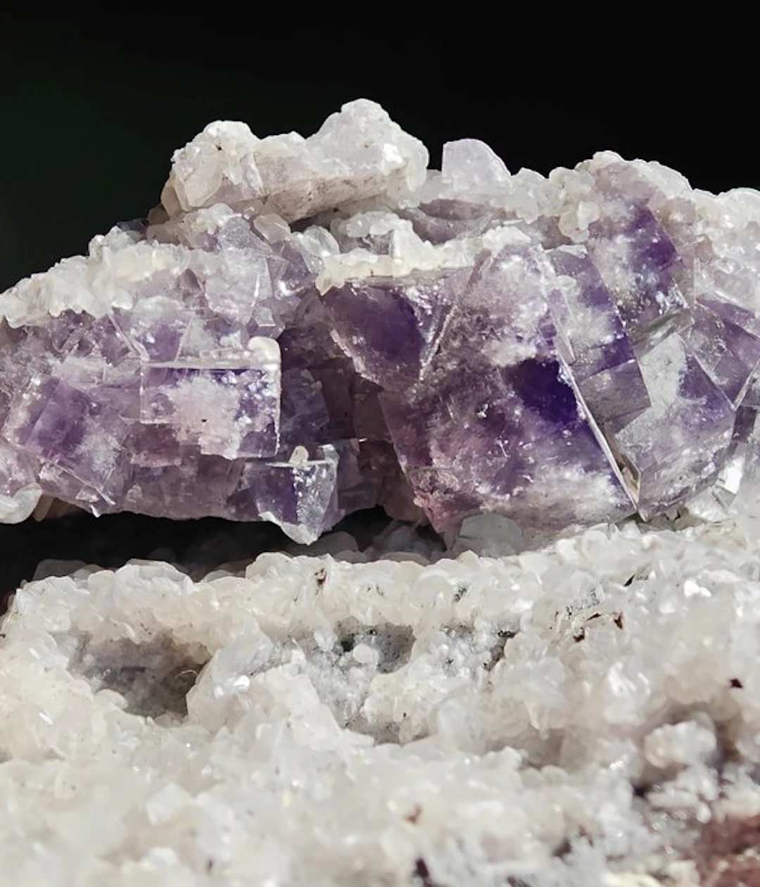 Purple fluorite cubes with calcite