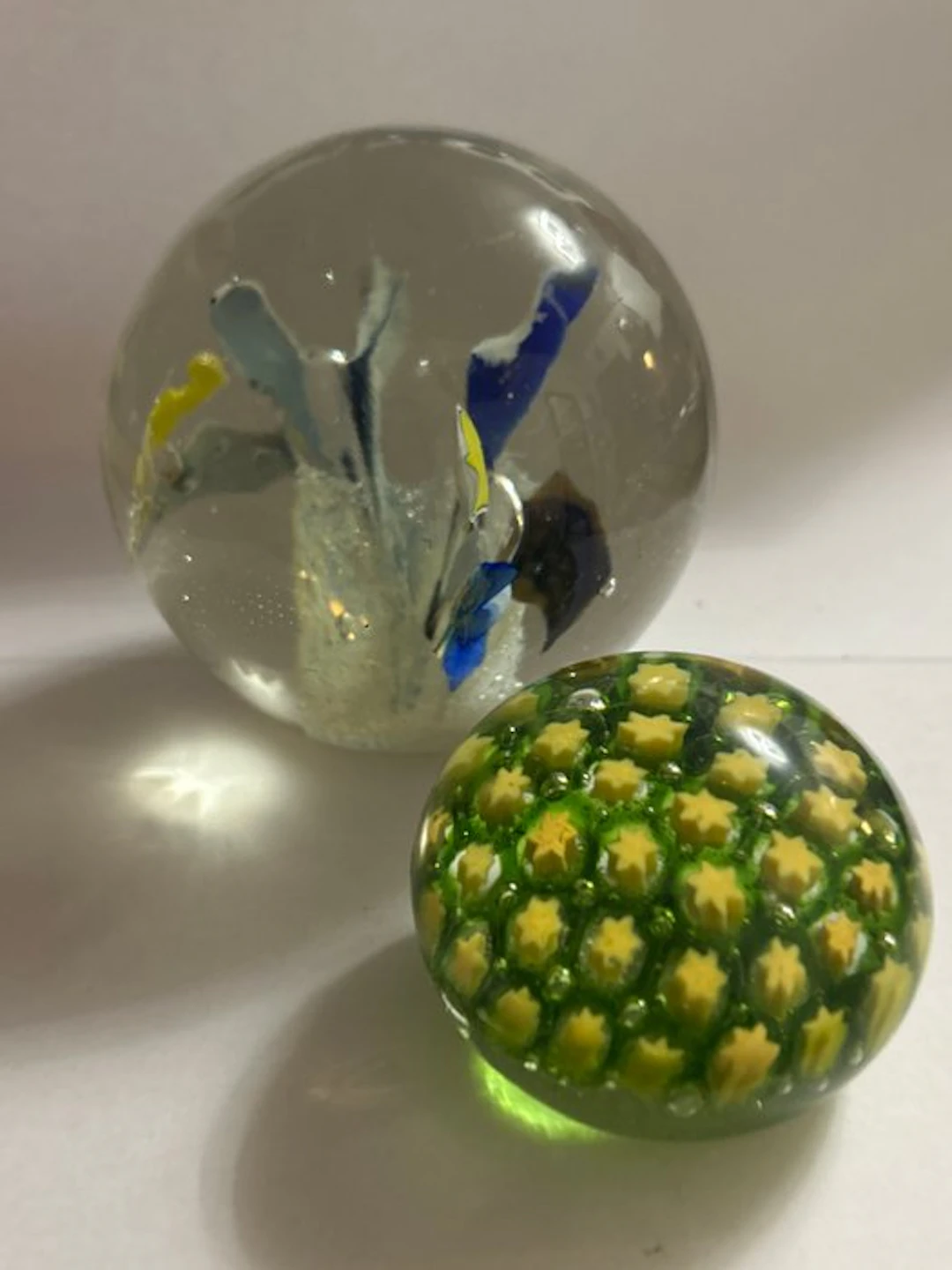 Lotto di 2 Fermacarte d'Arte Vintage in Vetro Massiccio –...