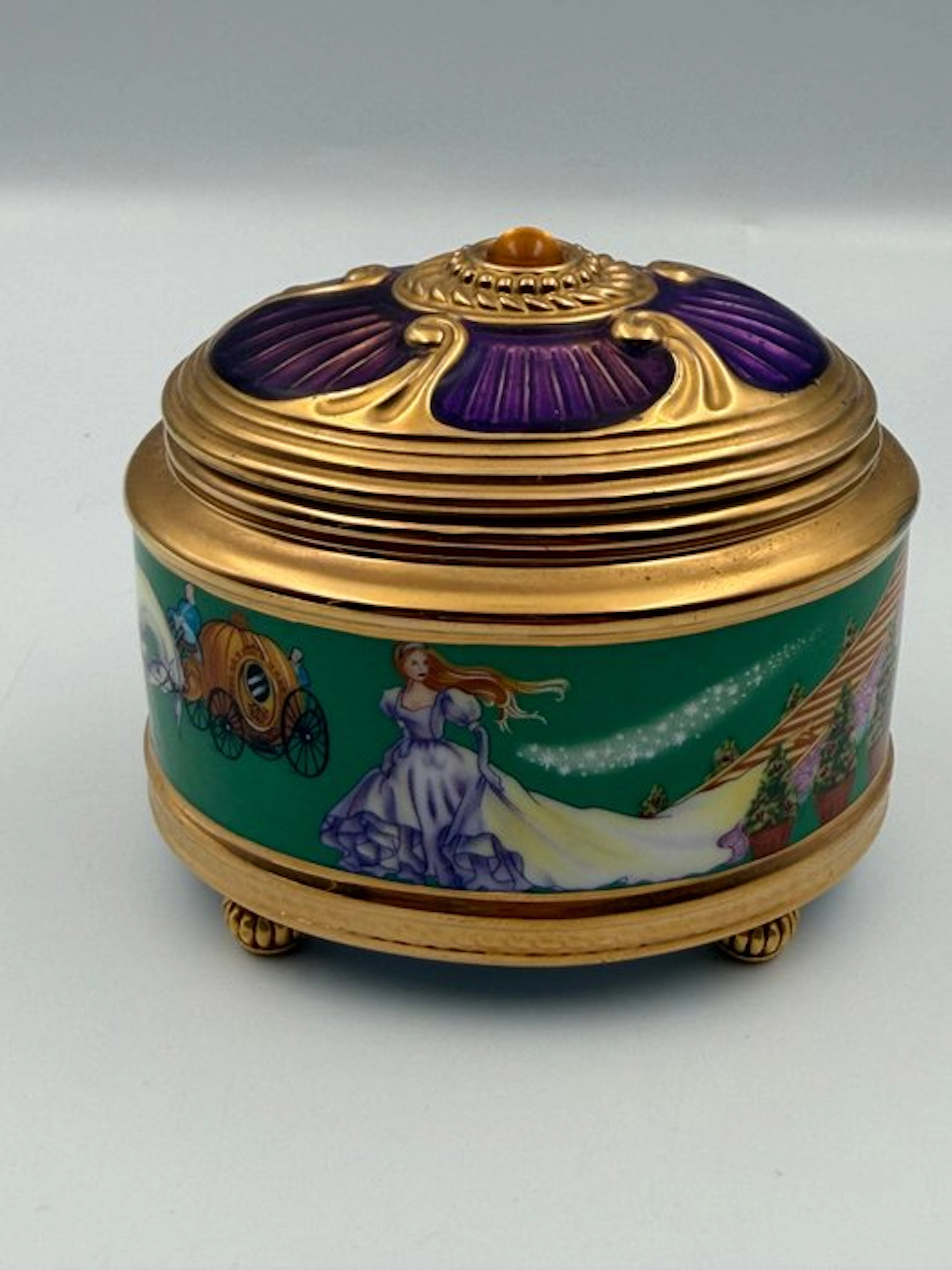 Boîte à musique “Cendrillon” – Franklin Mint – Porcelaine...