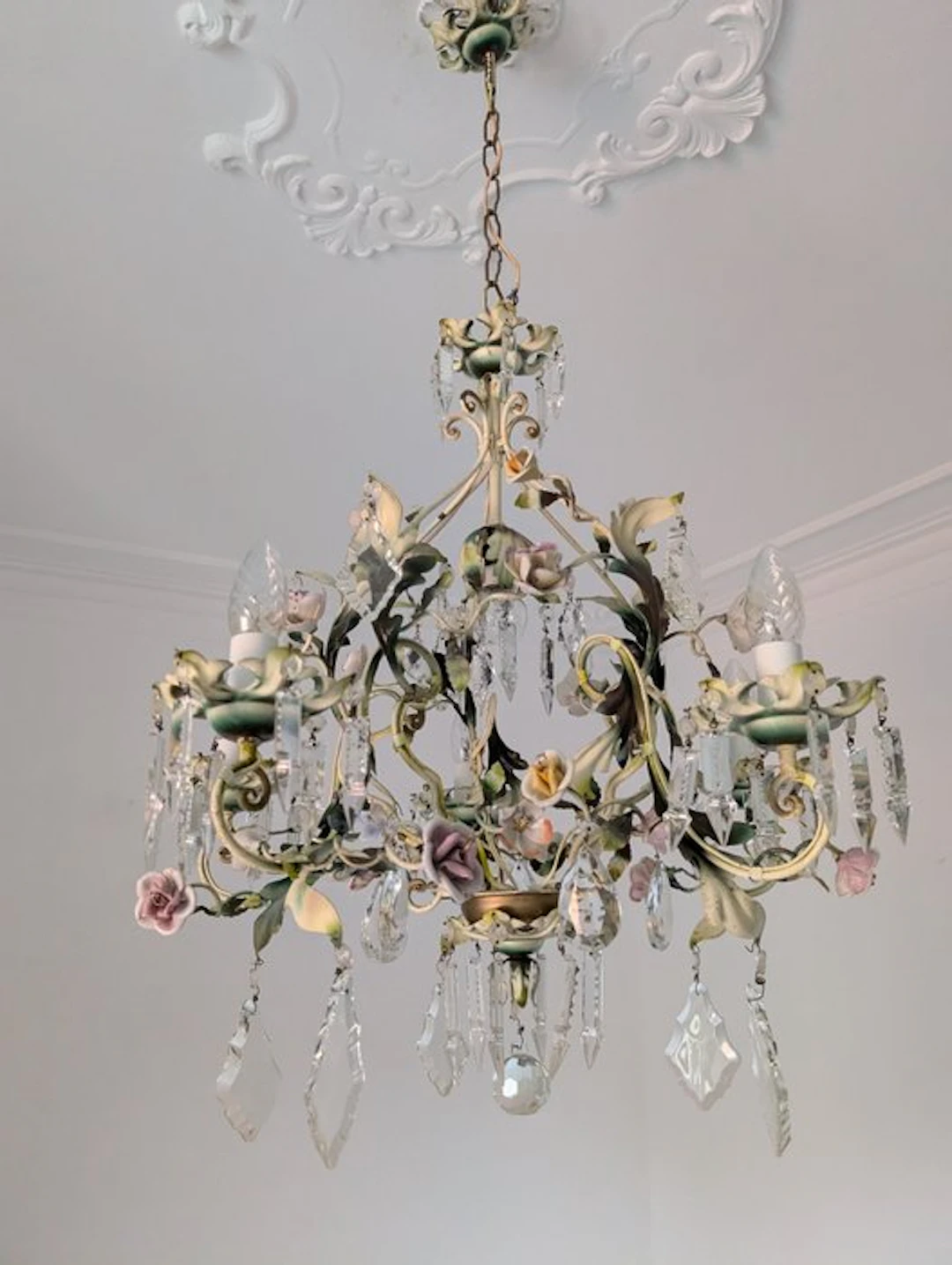 Chandelier - Iron - Ceramic rosettes