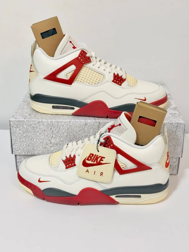 Nike - Air Jordan 4