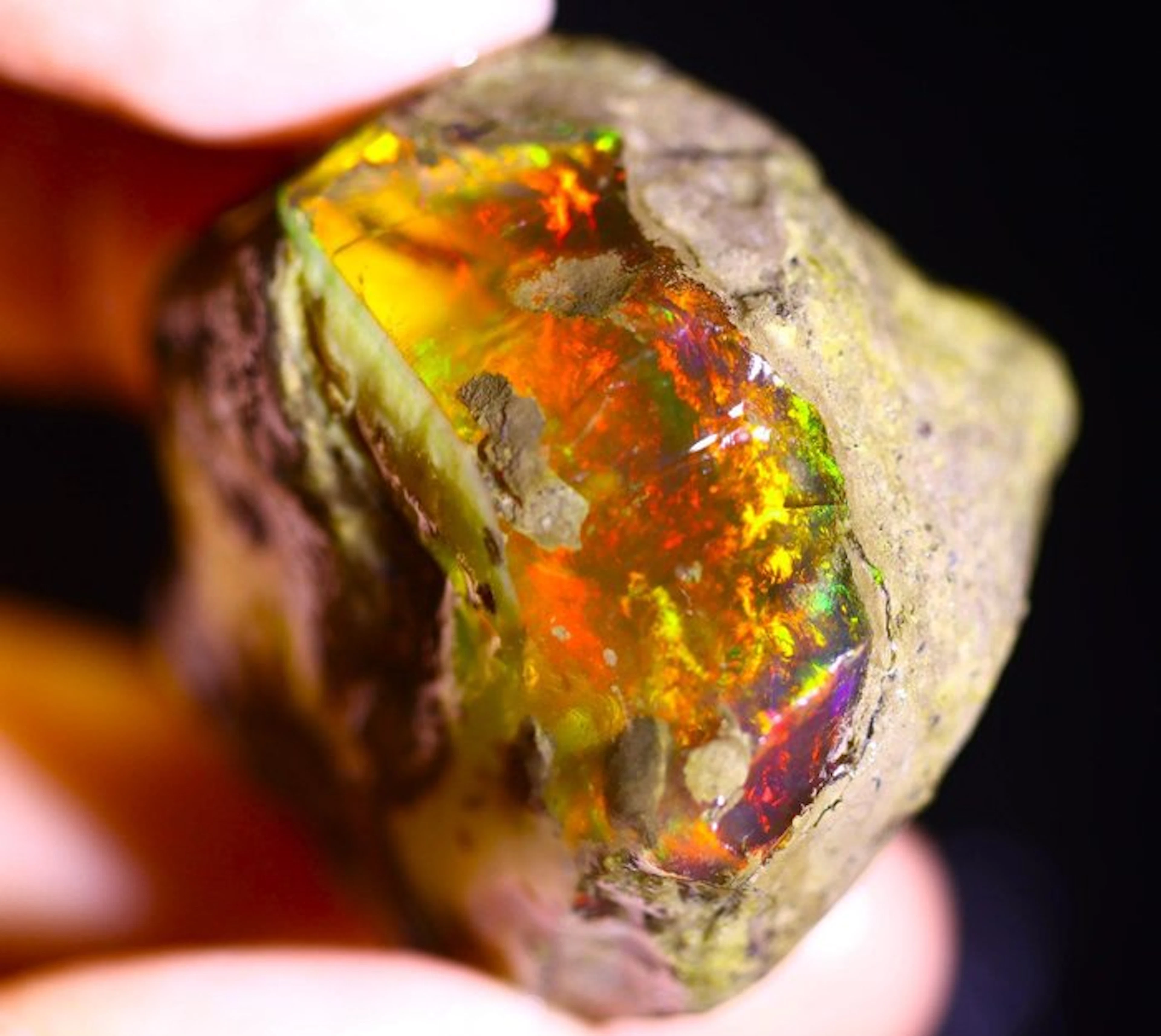145.6 ct - Top Colors - Huge Crystal Opal Rough - See Video- 29.12 g