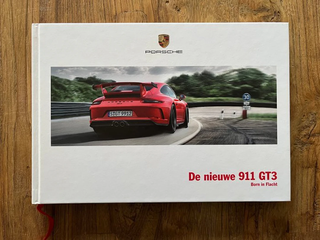 De nieuwe 911 GT3 Born in Flacht (WSLG1801000191 NL/WW...