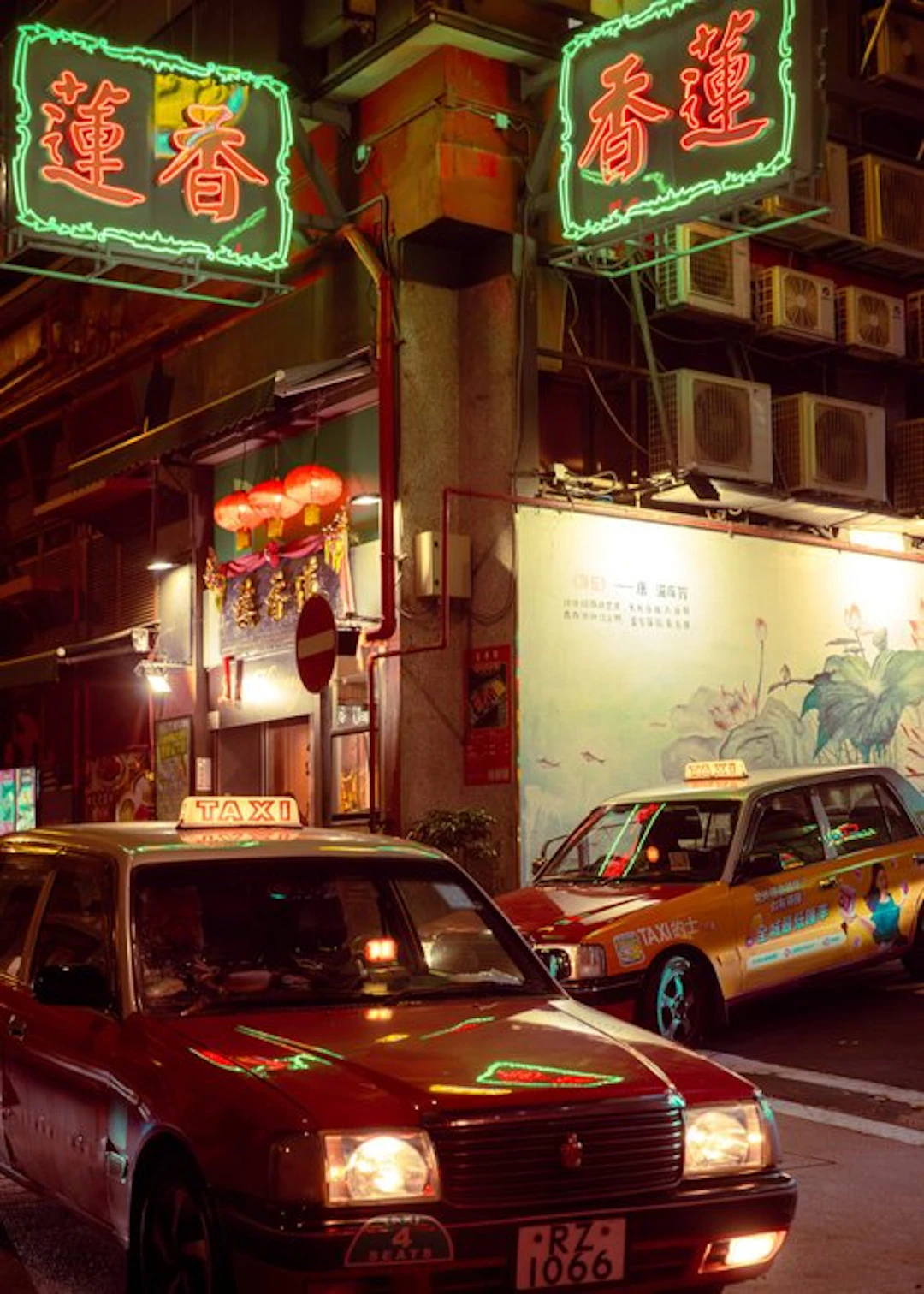 Dominik Valvo - Lost in the Neon (Hong Kong 2026) XL