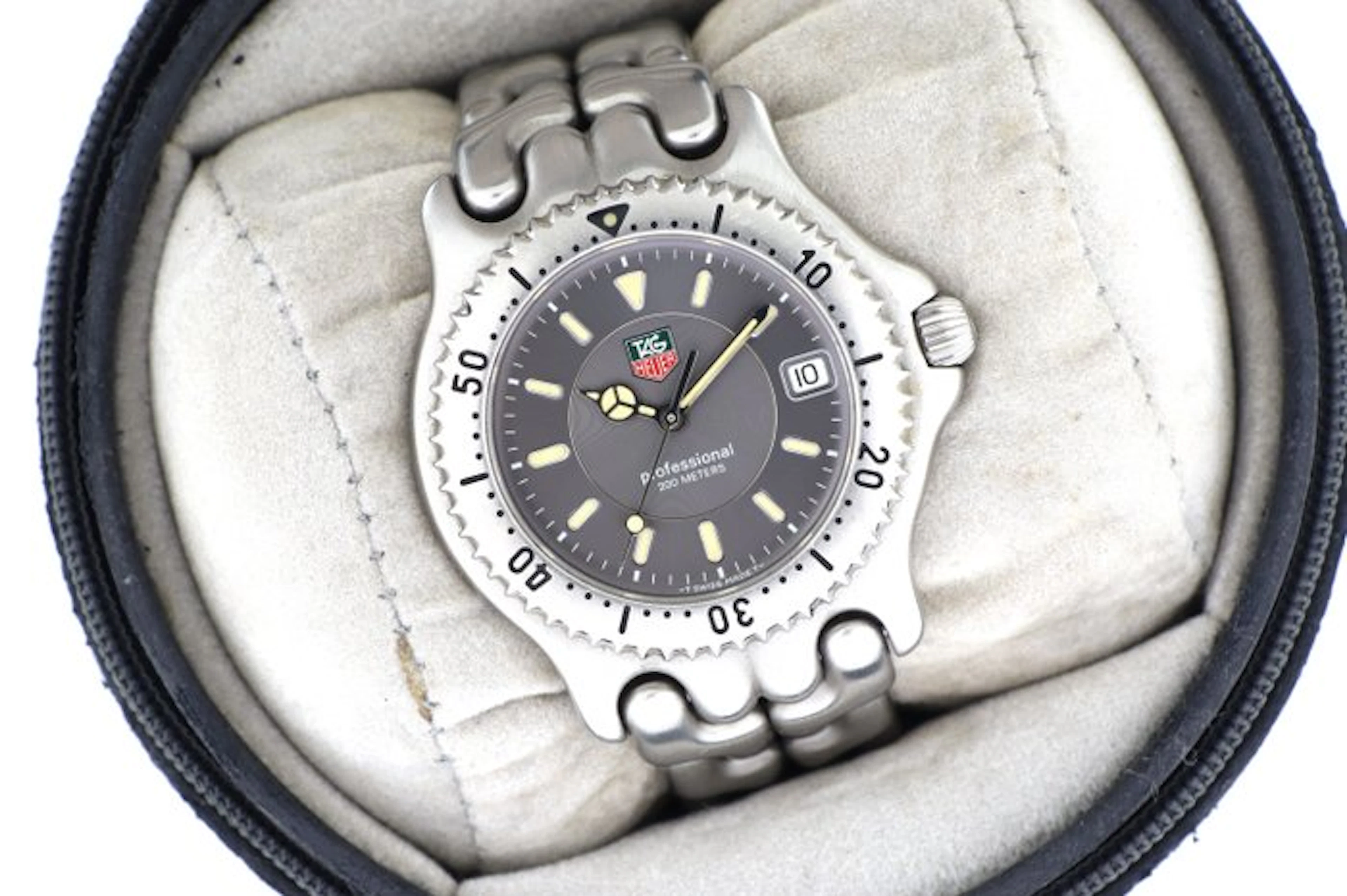 TAG Heuer - S/el (Sports Elegance) Professional 200...