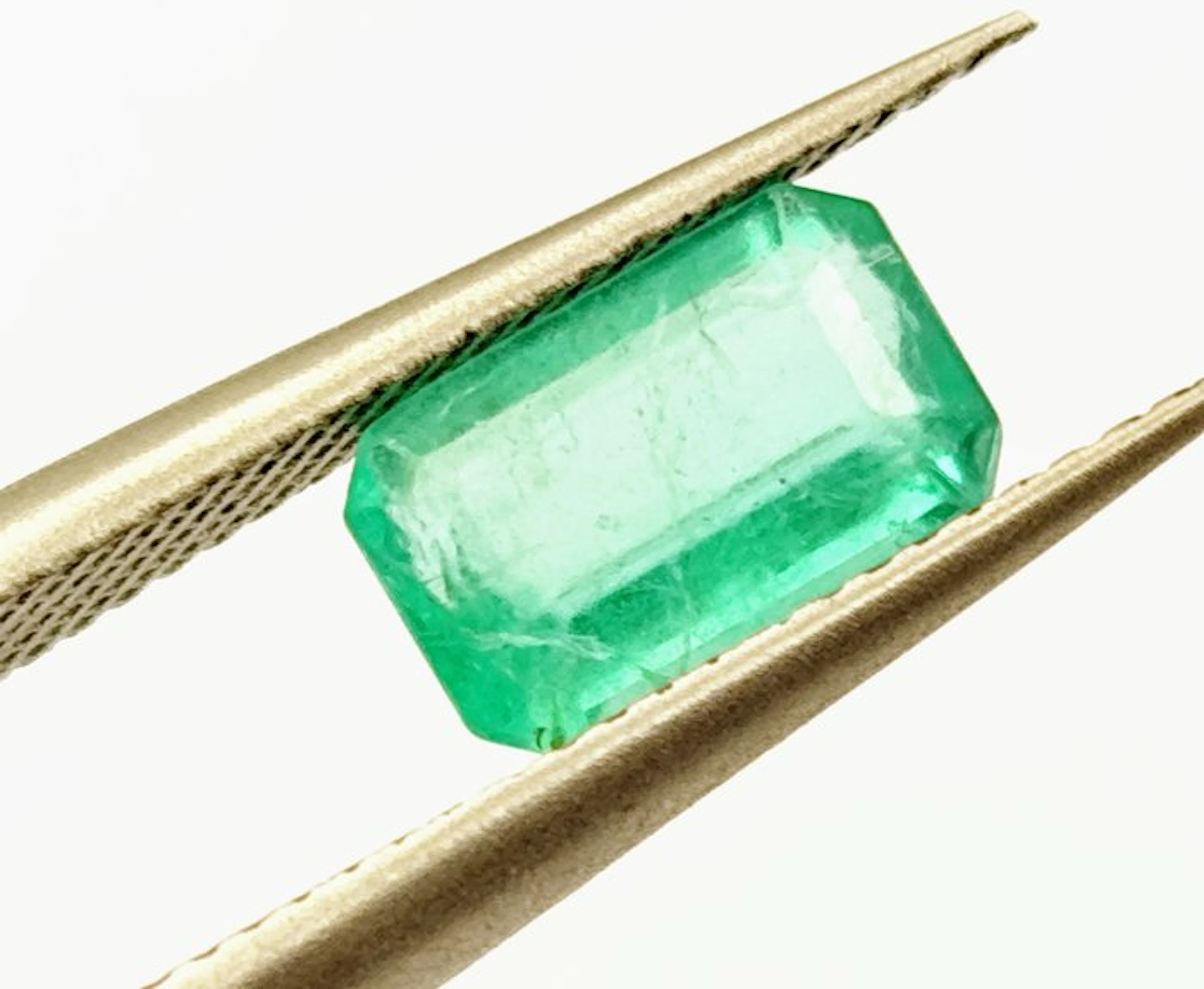 No reserve price - 1 pcs Green Emerald - 1.30 ct...