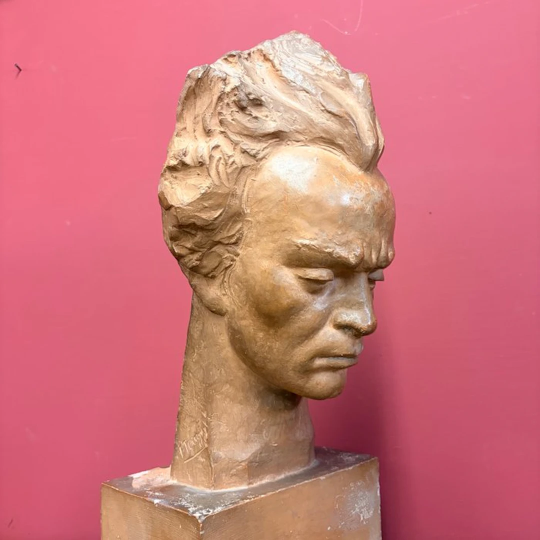 Bust, Raro busto di Ludwig van Beethoven firmato F