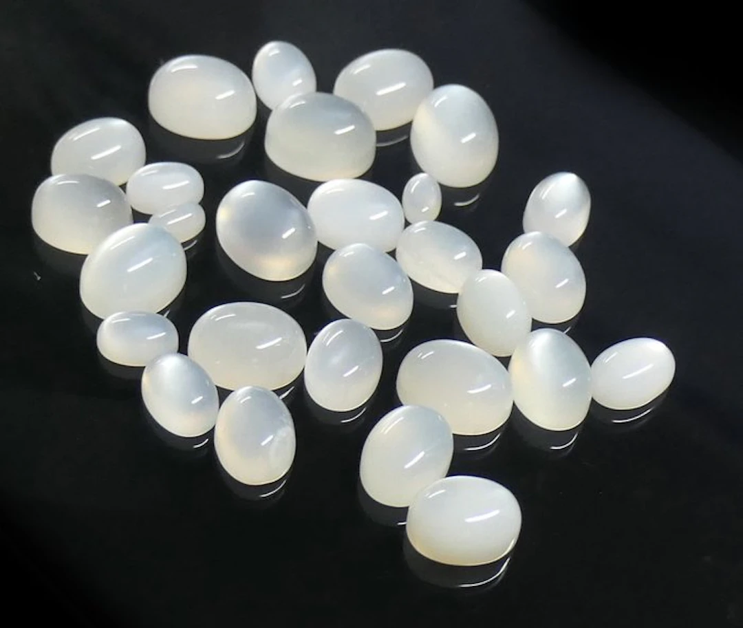Lot of 100% natural Moonstones Cabochon- 8.67 g - (27)