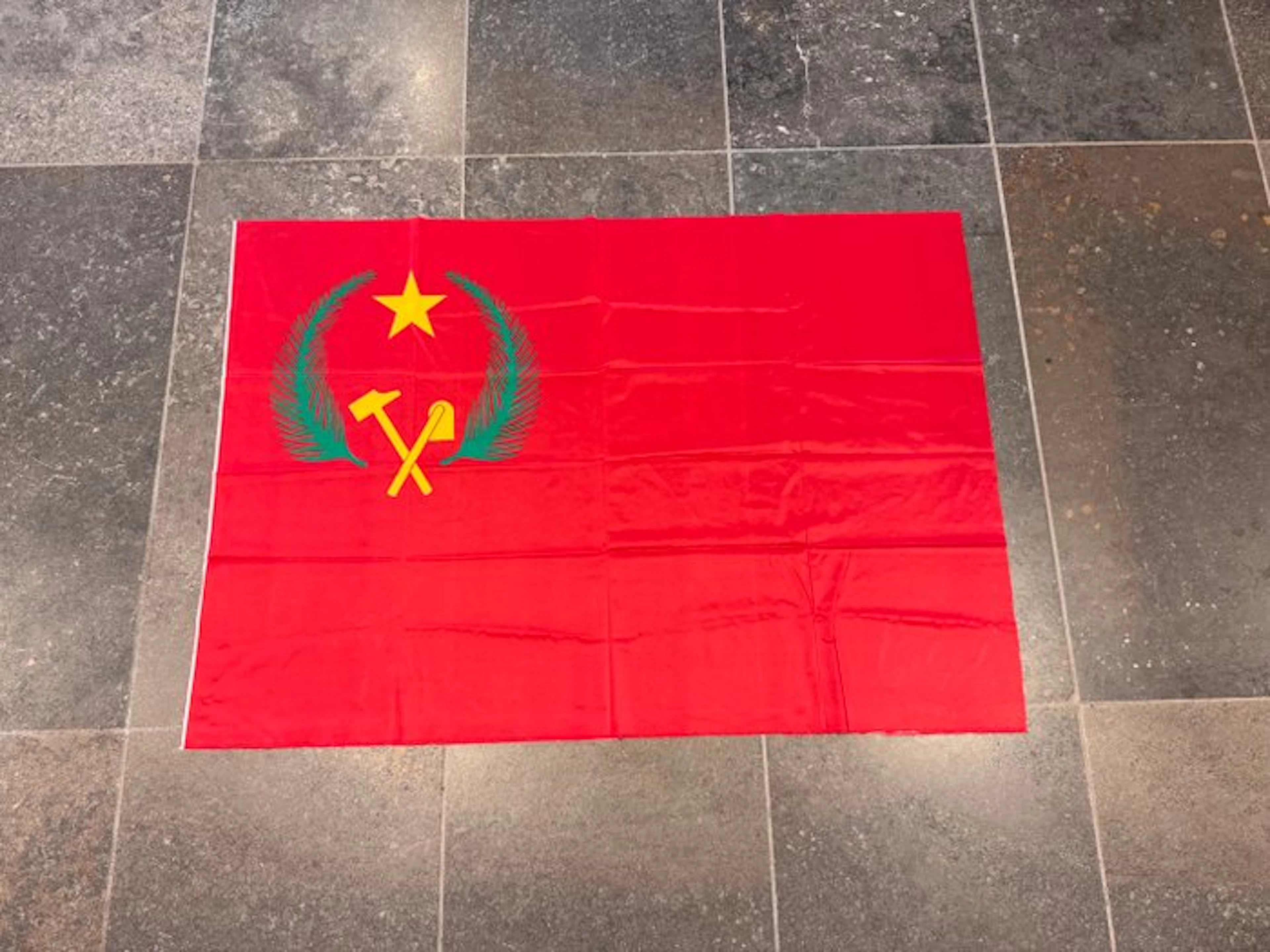 Congo-Brazzaville - Flag - Communistische Partij van de Arbeid (PCT) vlag