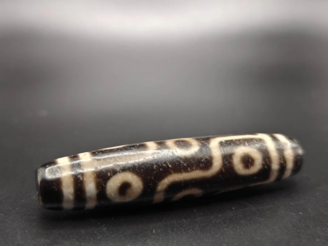 Very Old Tibetan Agate 9 Eyes Dzi - For Health