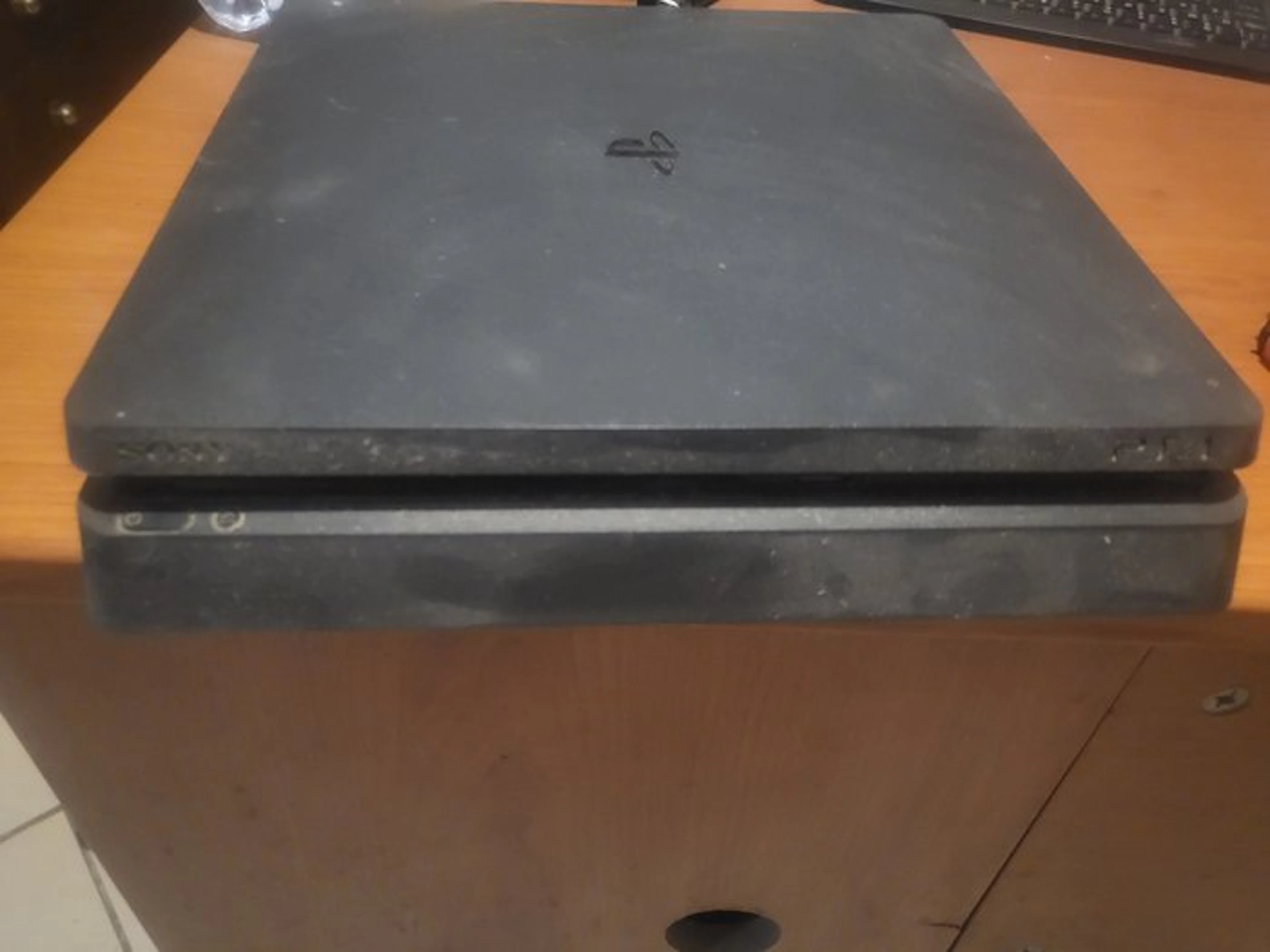 Sony - Playstation 4 (PS4) - Video game console + games - Without original box
