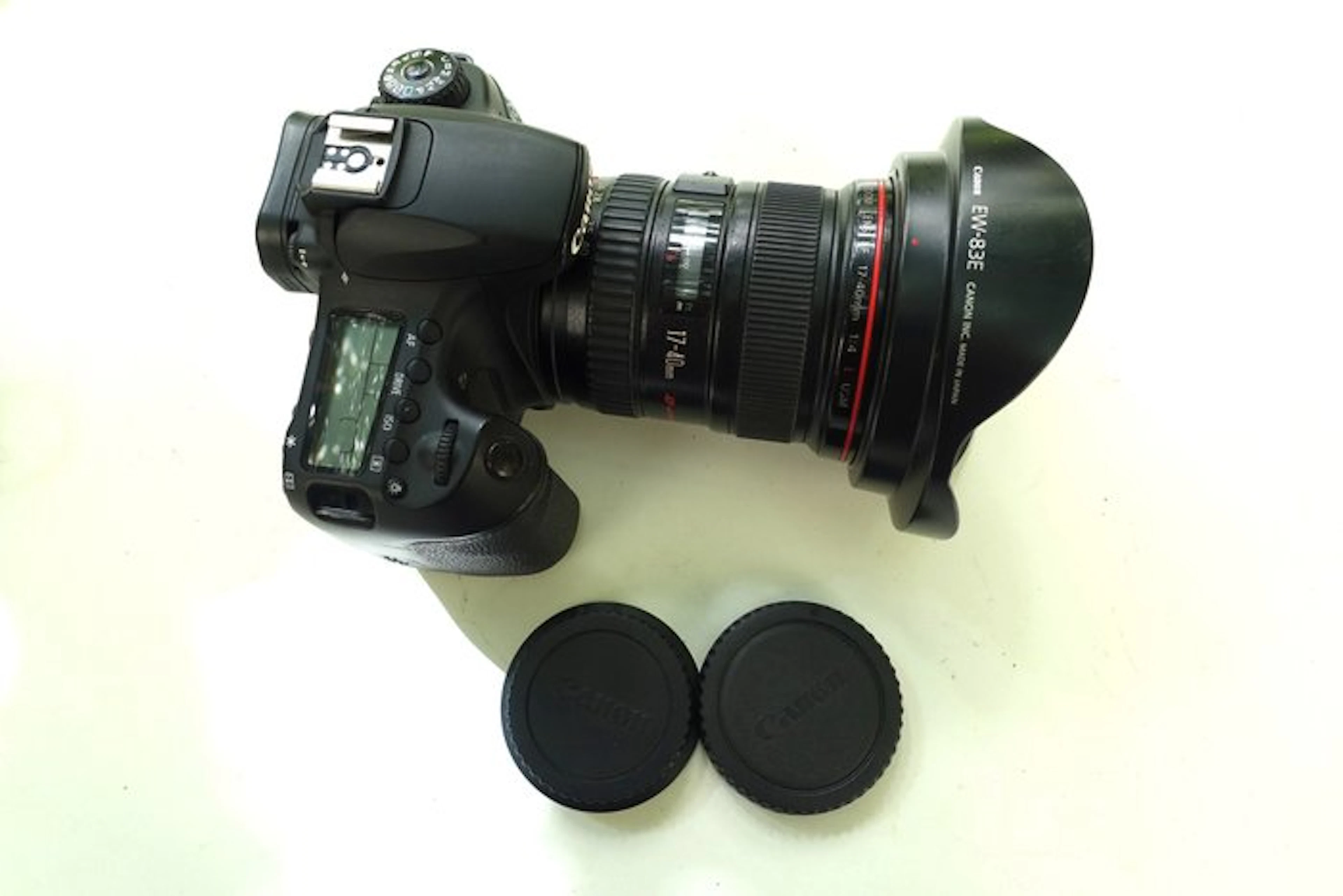 Canon EOS 60D + EF F1:4.0 17/40 mm L Digital reflex camera (DSLR)