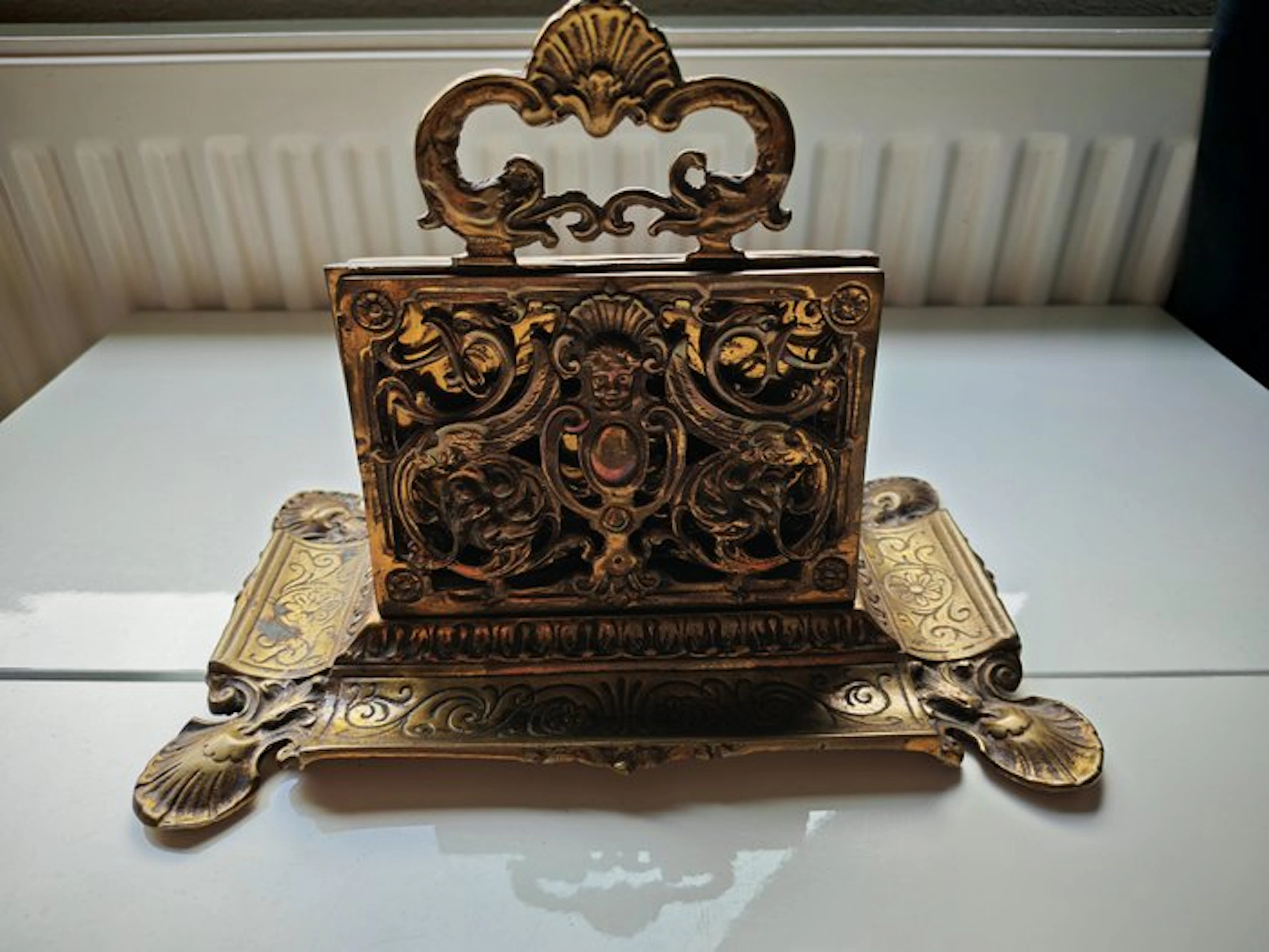 Letter holder - Bronze