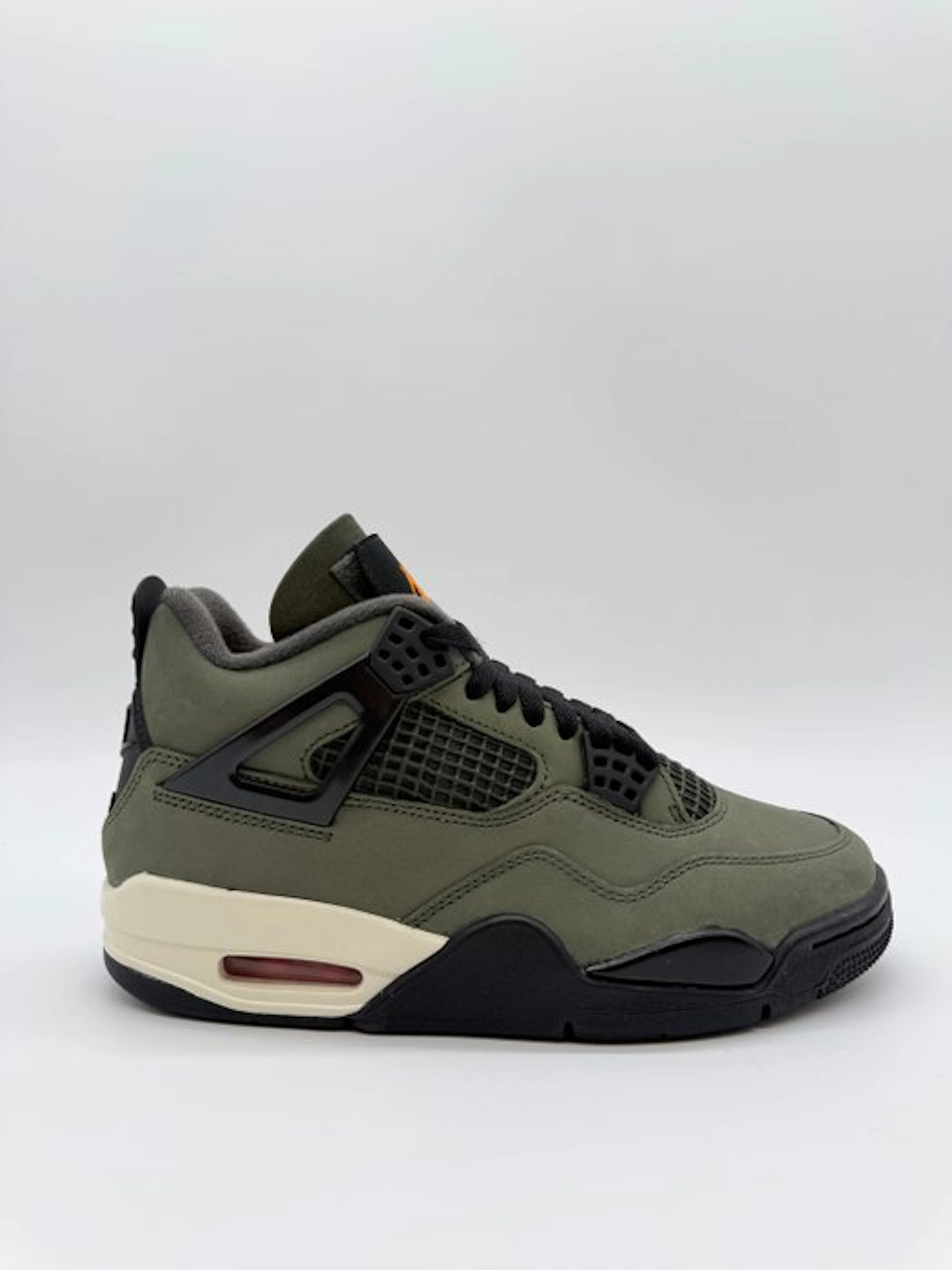 Air Jordan - Jordan 4 Undefeated - Sneakers - Size: EU 36.5