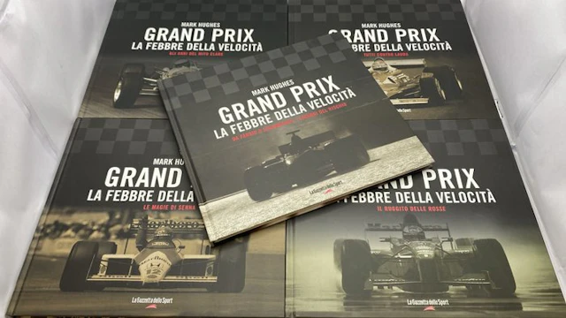 Book - ANTQ8733 Collana Grand Prix Mark Huges
