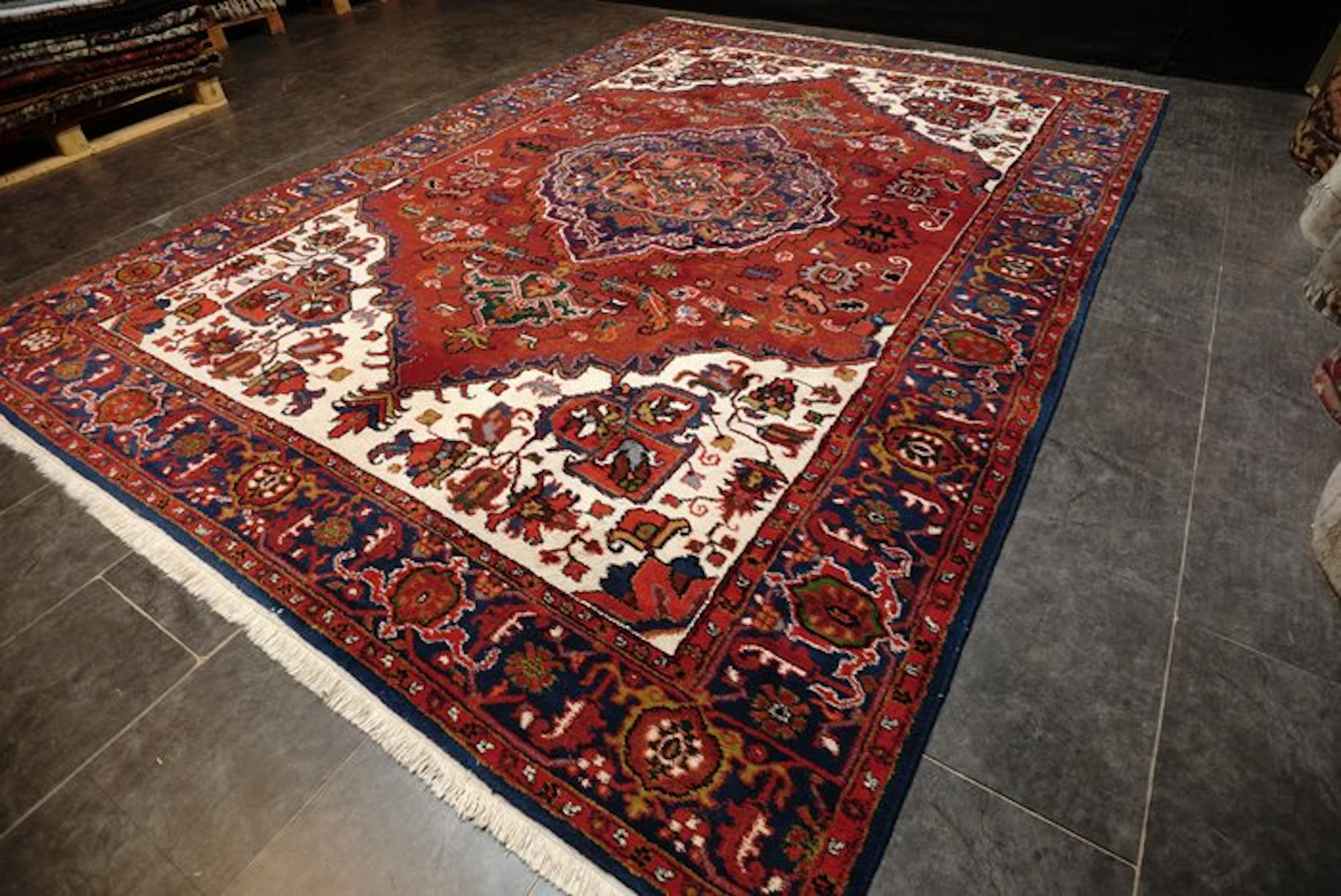 Heriz - Carpet - 350 cm - 250 cm