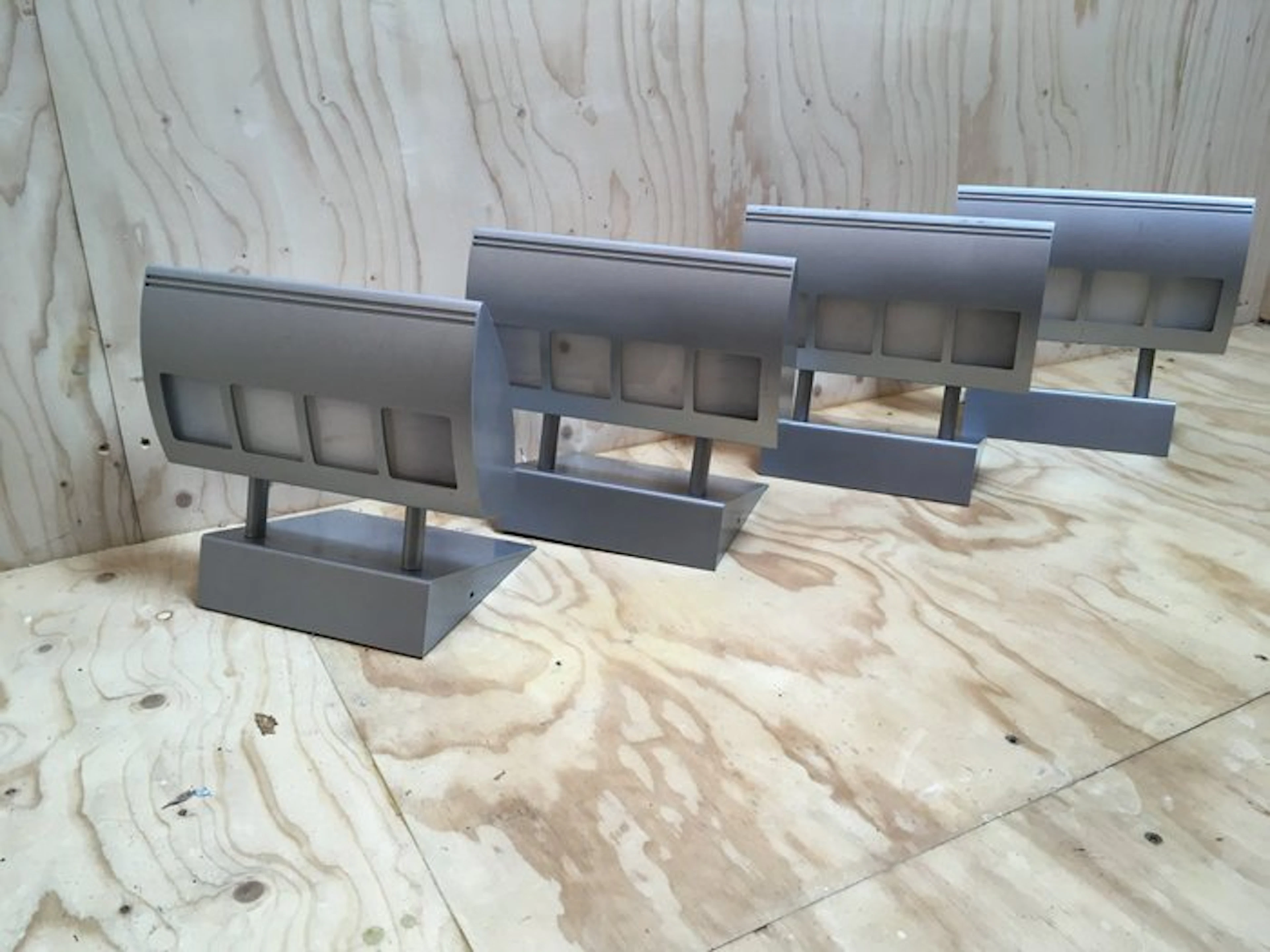 Delta Light - Wall lamp (4) - Piano - Metal
