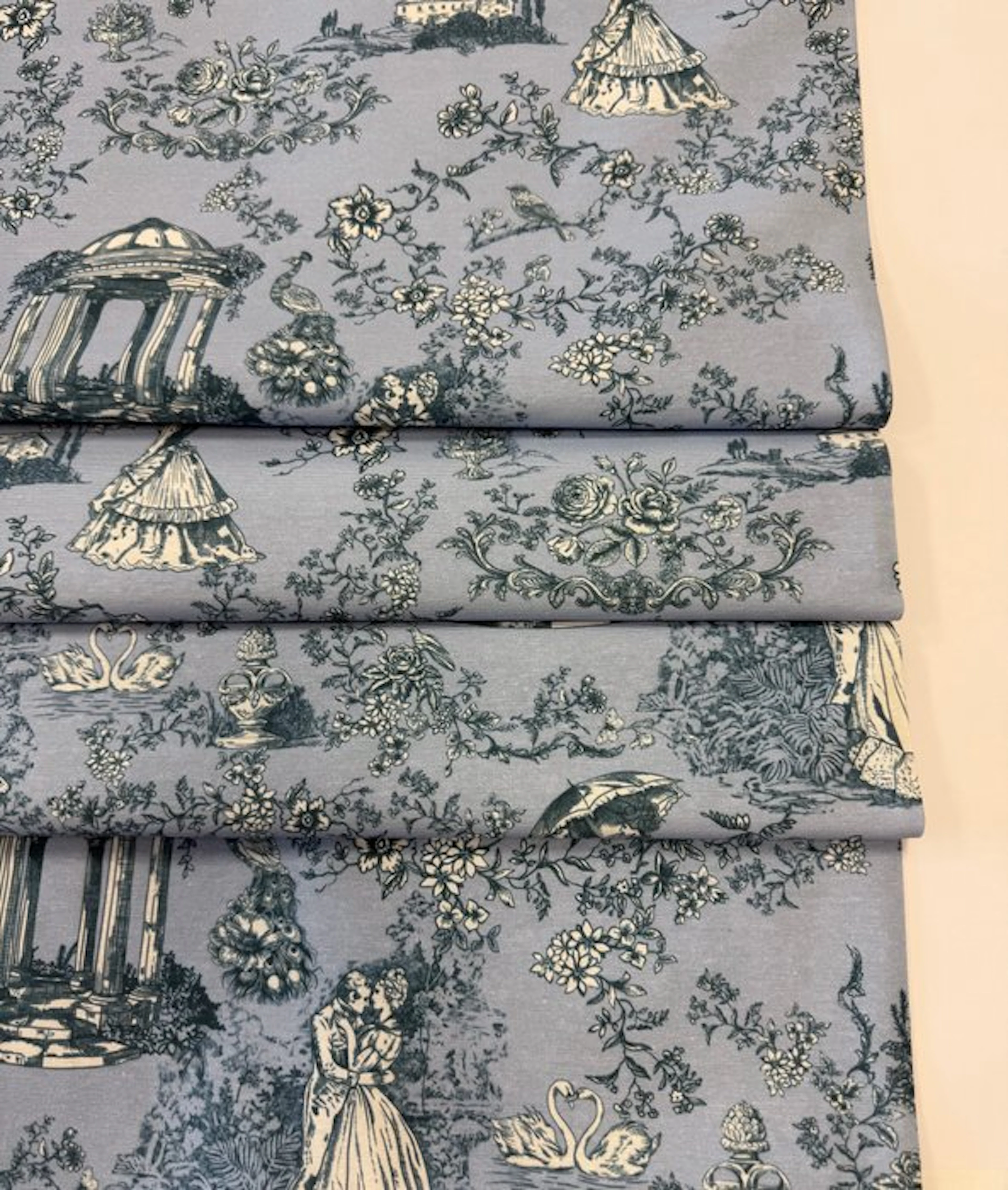 1689★"Romantic Garden" Prestigious and exclusive Toile de...