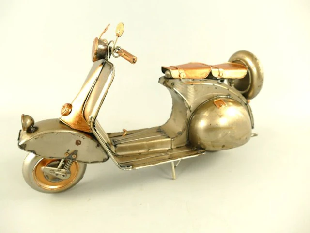 Scooter - Vespa - ***BIG Italian classic Scooter*** - 1960