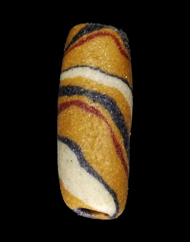Ancient Roman - Merovingian bead in multicolored glass paste (No reserve price)