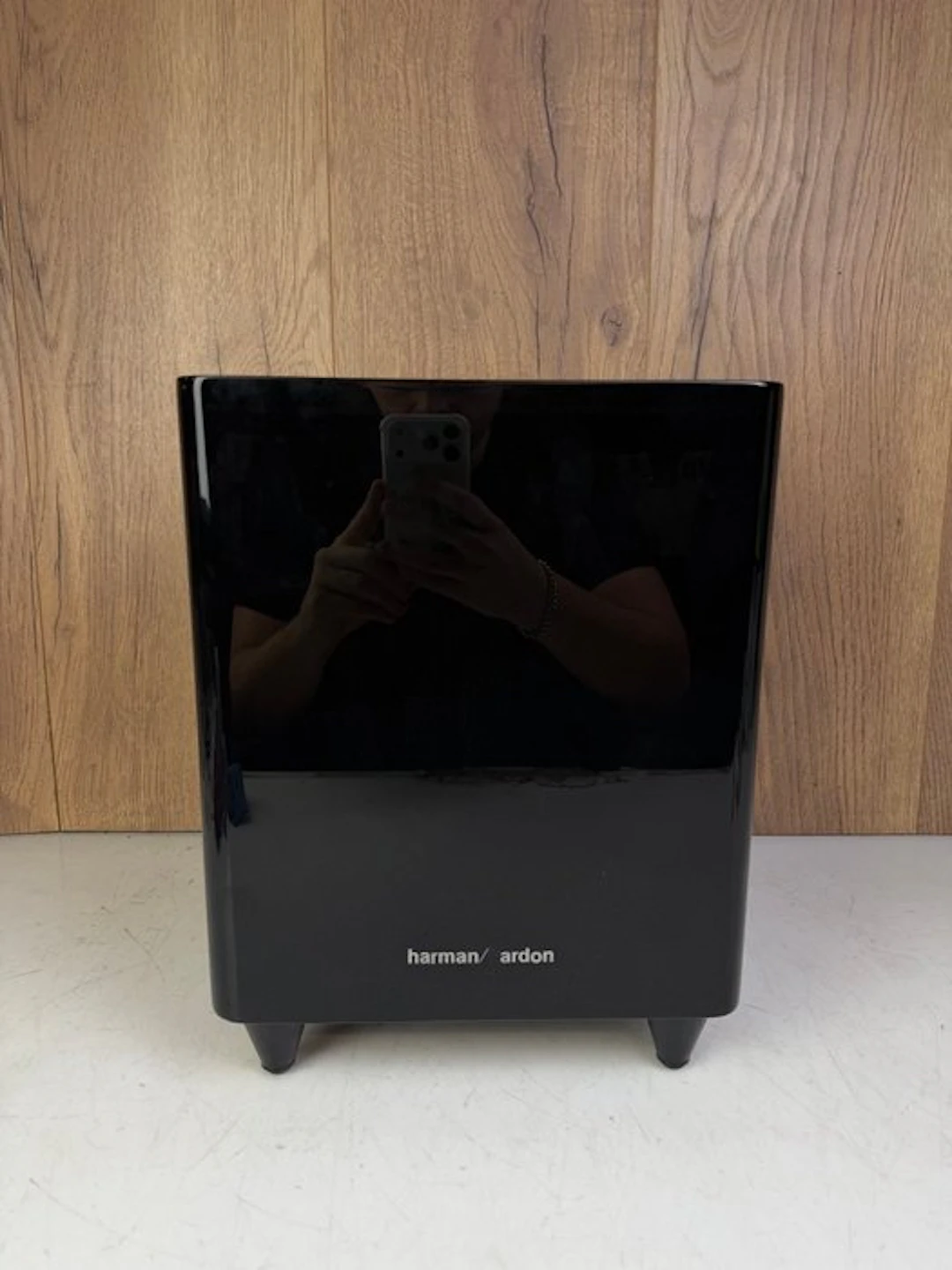 Harman Kardon - HKTS210SUB/230 / 8-Inch Down-Firing Active Subwoofer