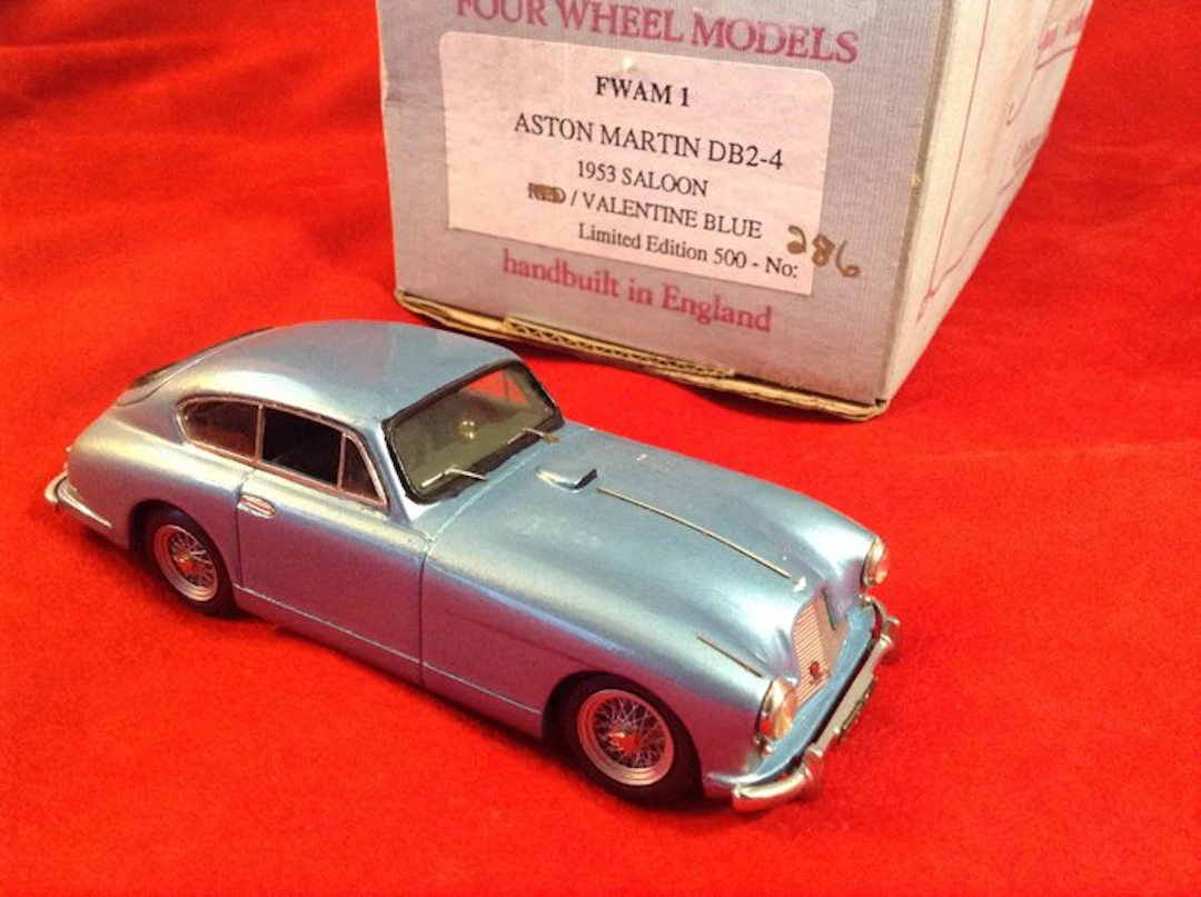 Four Wheel - made in England 1:43 - Model sports car - ref