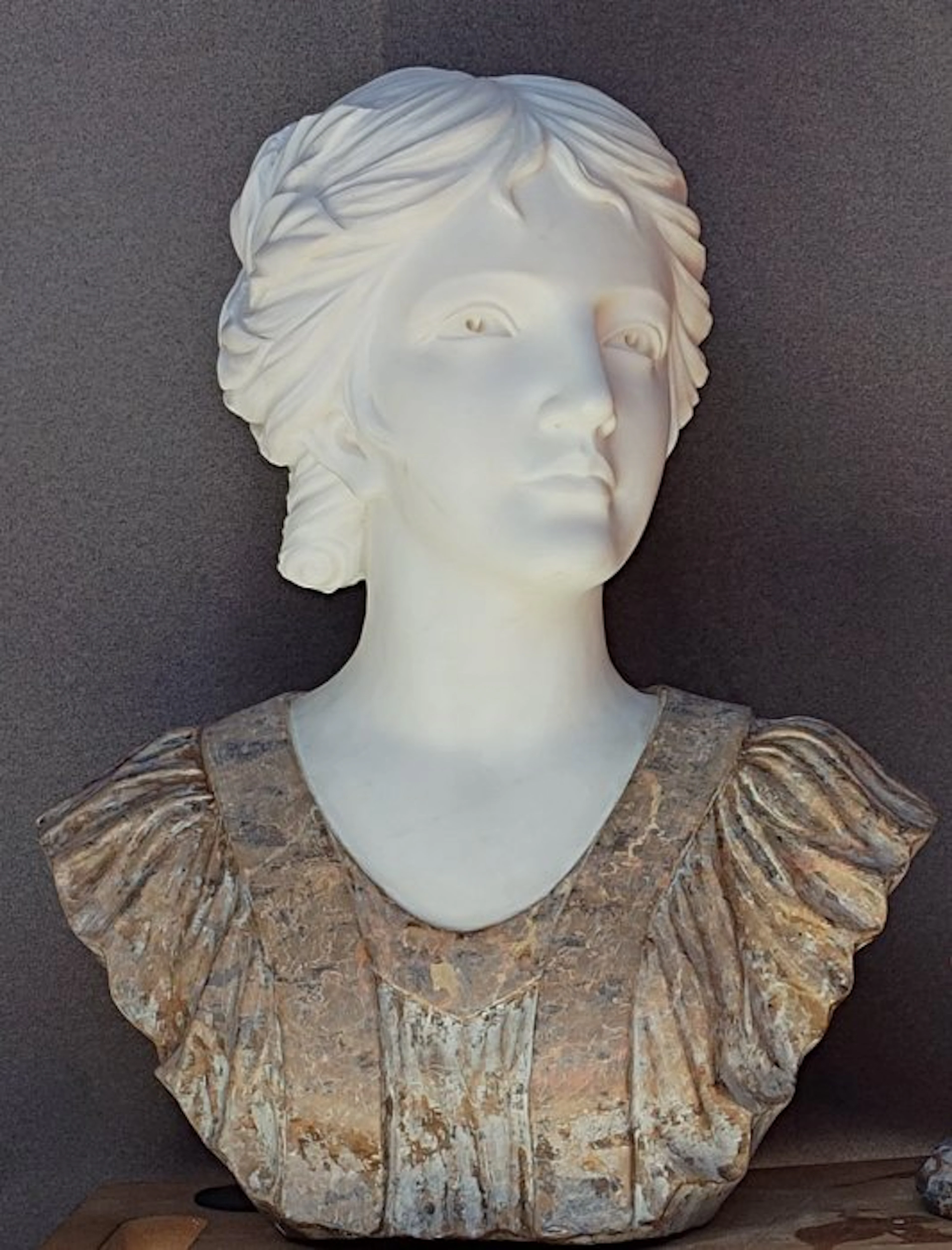 Sculpture, Busto di ragazza - 52 cm - Marble