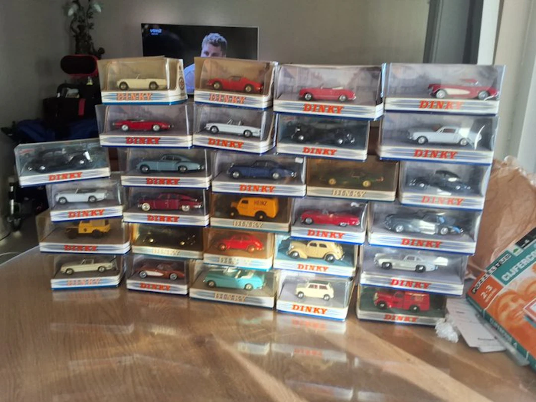 Dinky 1:43 - Model car (28) - Diverse klassieke auto's (o.a
