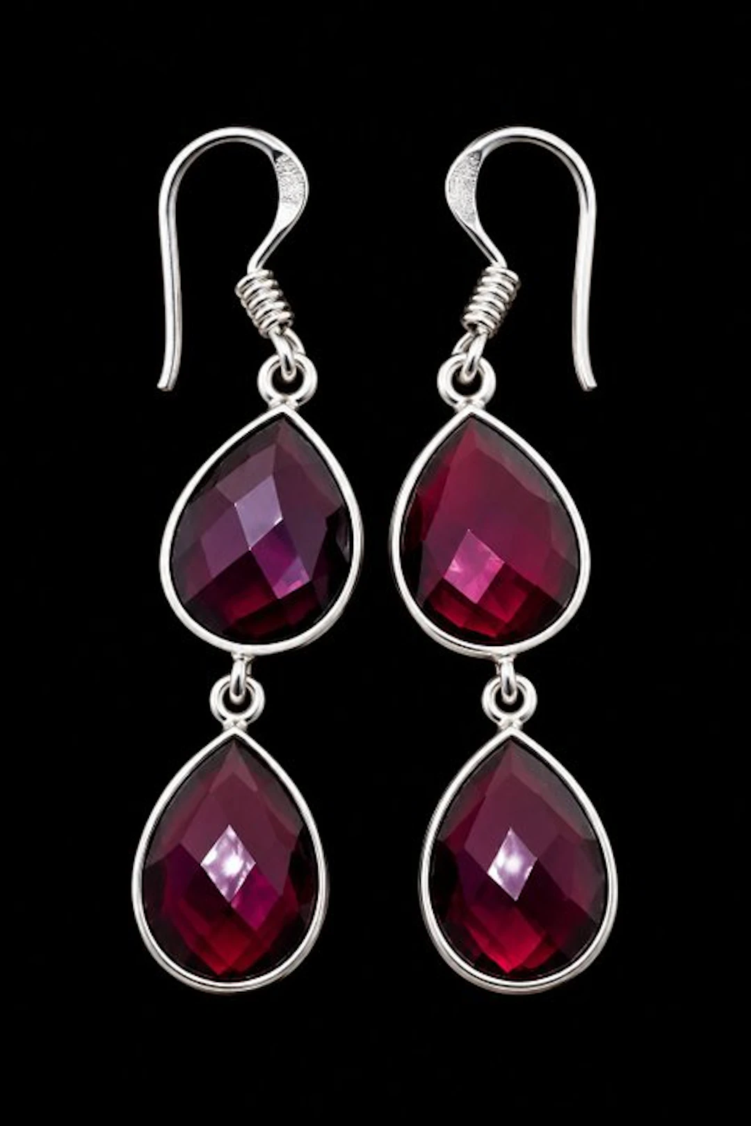 Very bright faceted garnet earrings - Earrings - Pendant