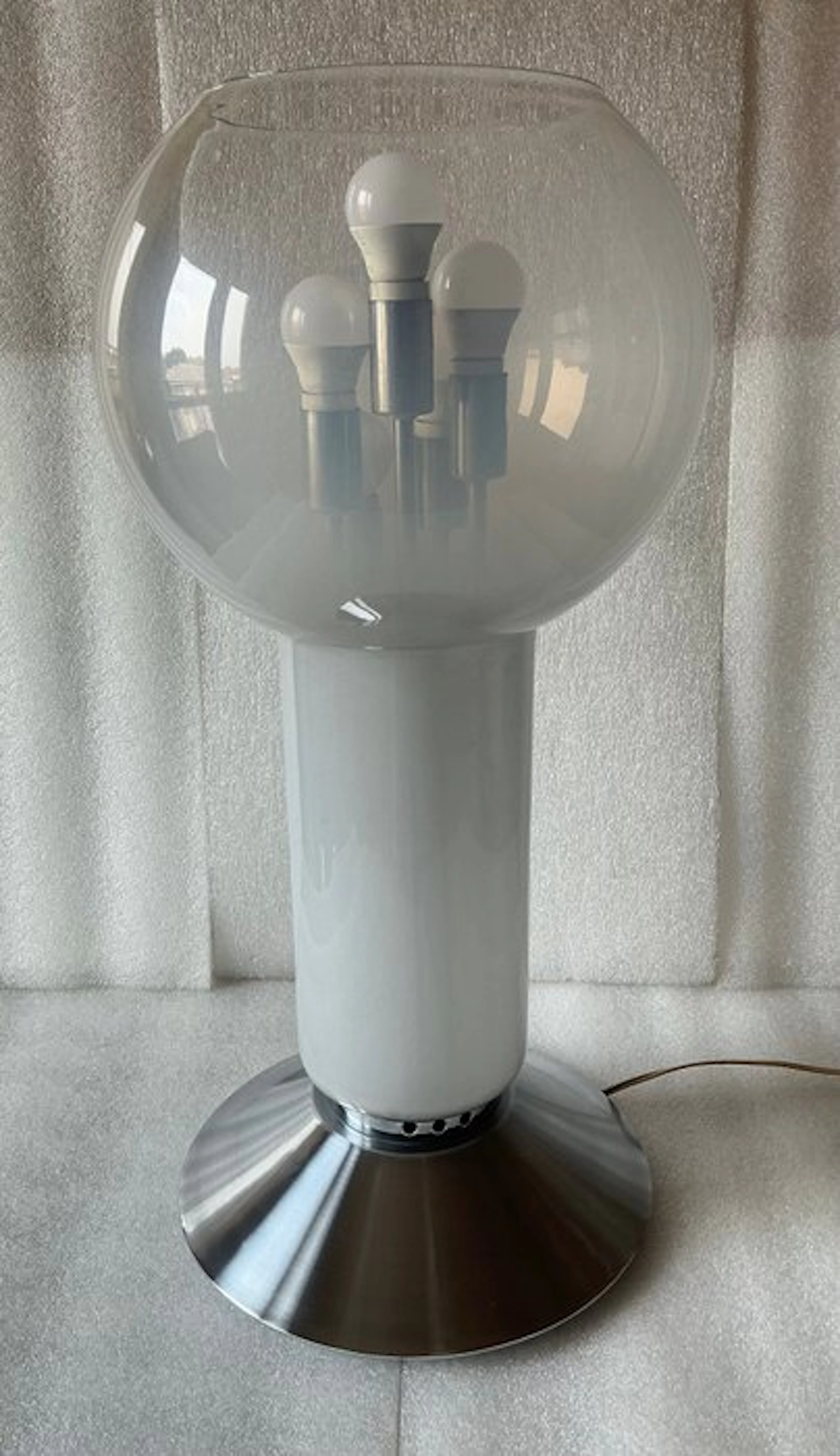 Nello stile di Mazzega - Table lamp - Milk glass