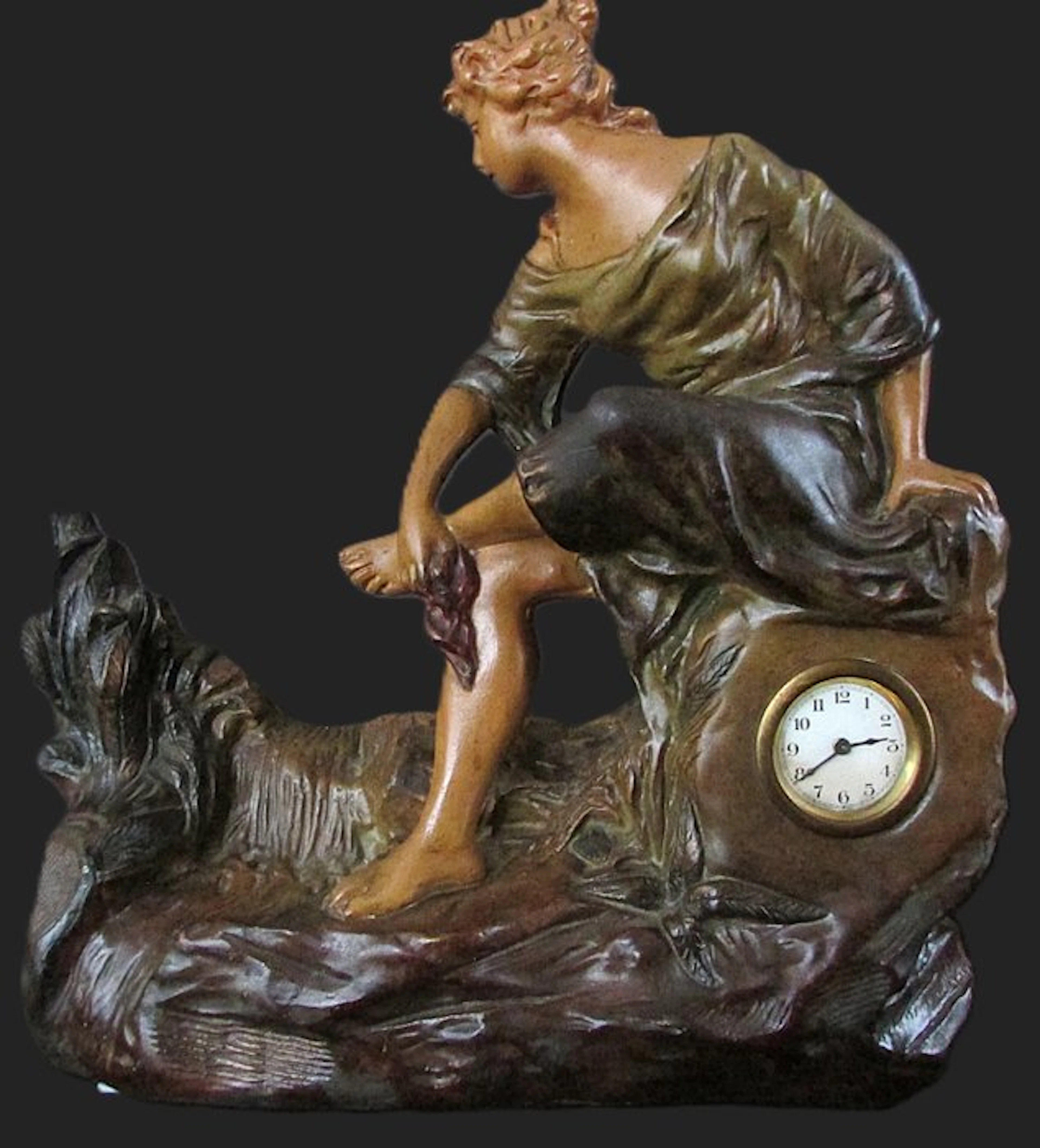 chimney clock with a sculpture of a seated woman Jugendstil Plaster