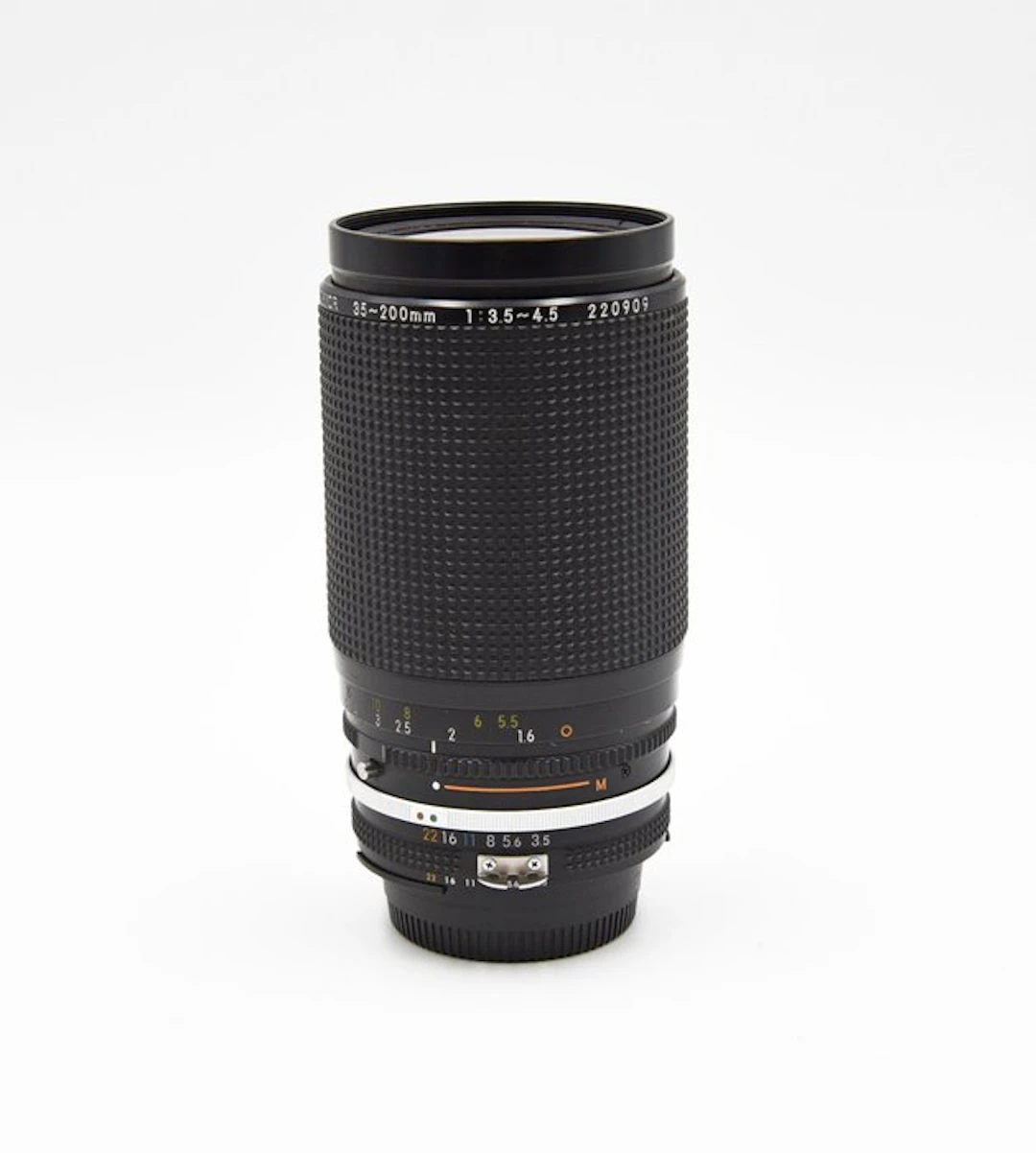 Nikon Zoom-Nikkor 35-200mm f/3.5-4.5 Telelens